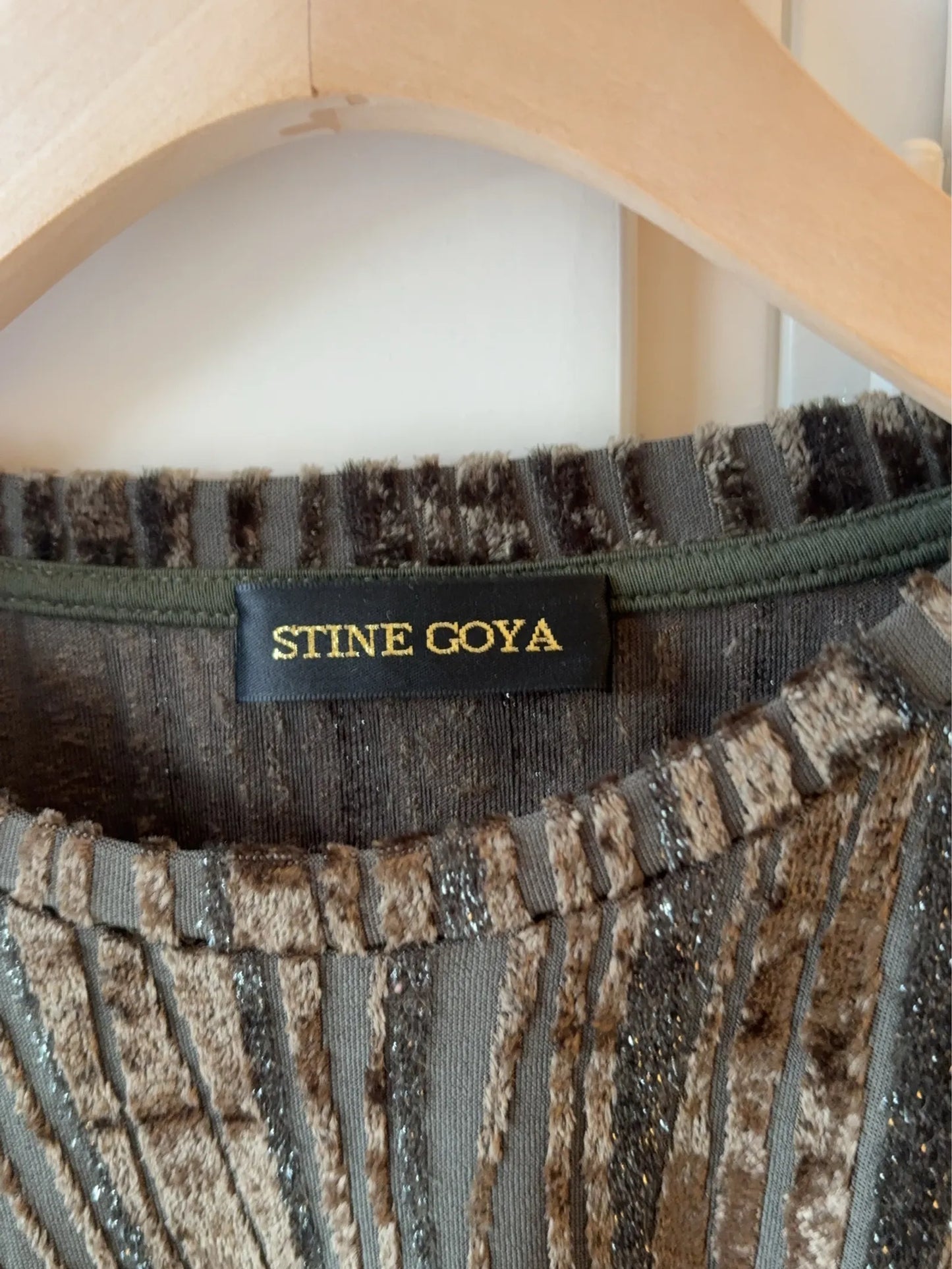 Stine Goya Maya 910 Velvet Devoré Top