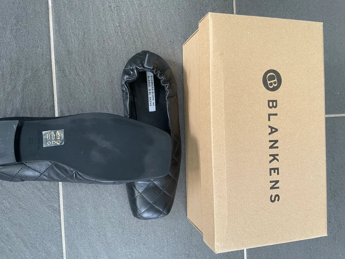 Blankens The Leah Quilted-skinnballerinaskor NWT