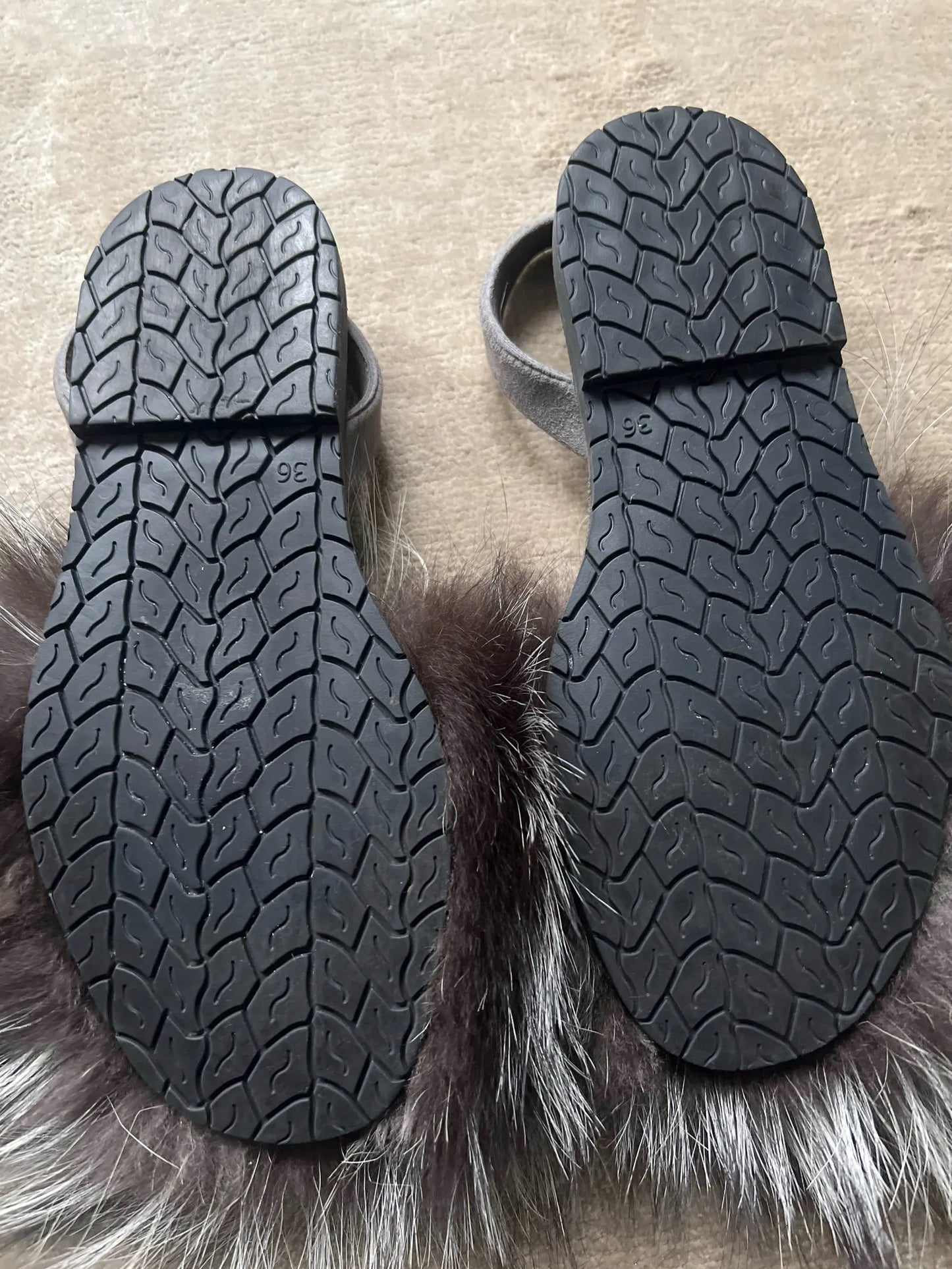 Louis Vuitton Paseo Fur-sandaler