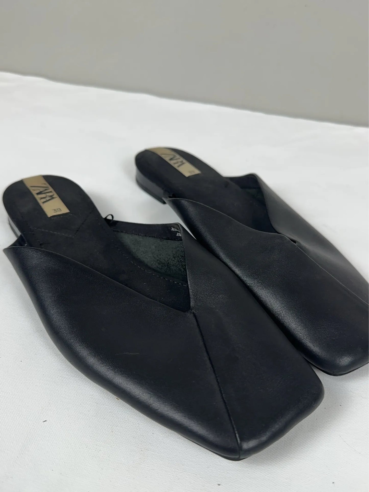 Zara-skinnsandaler