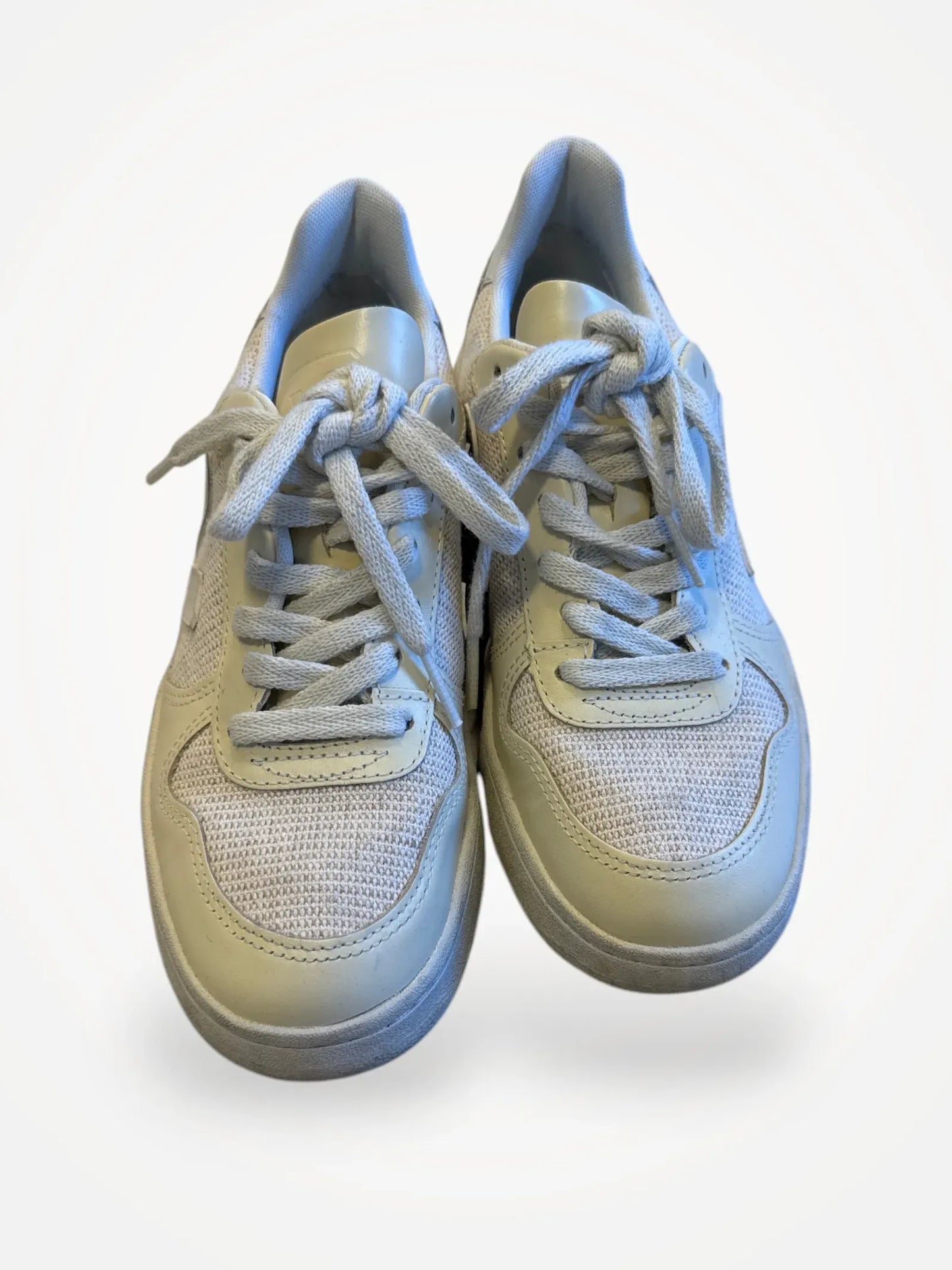Veja-skinnsneakers