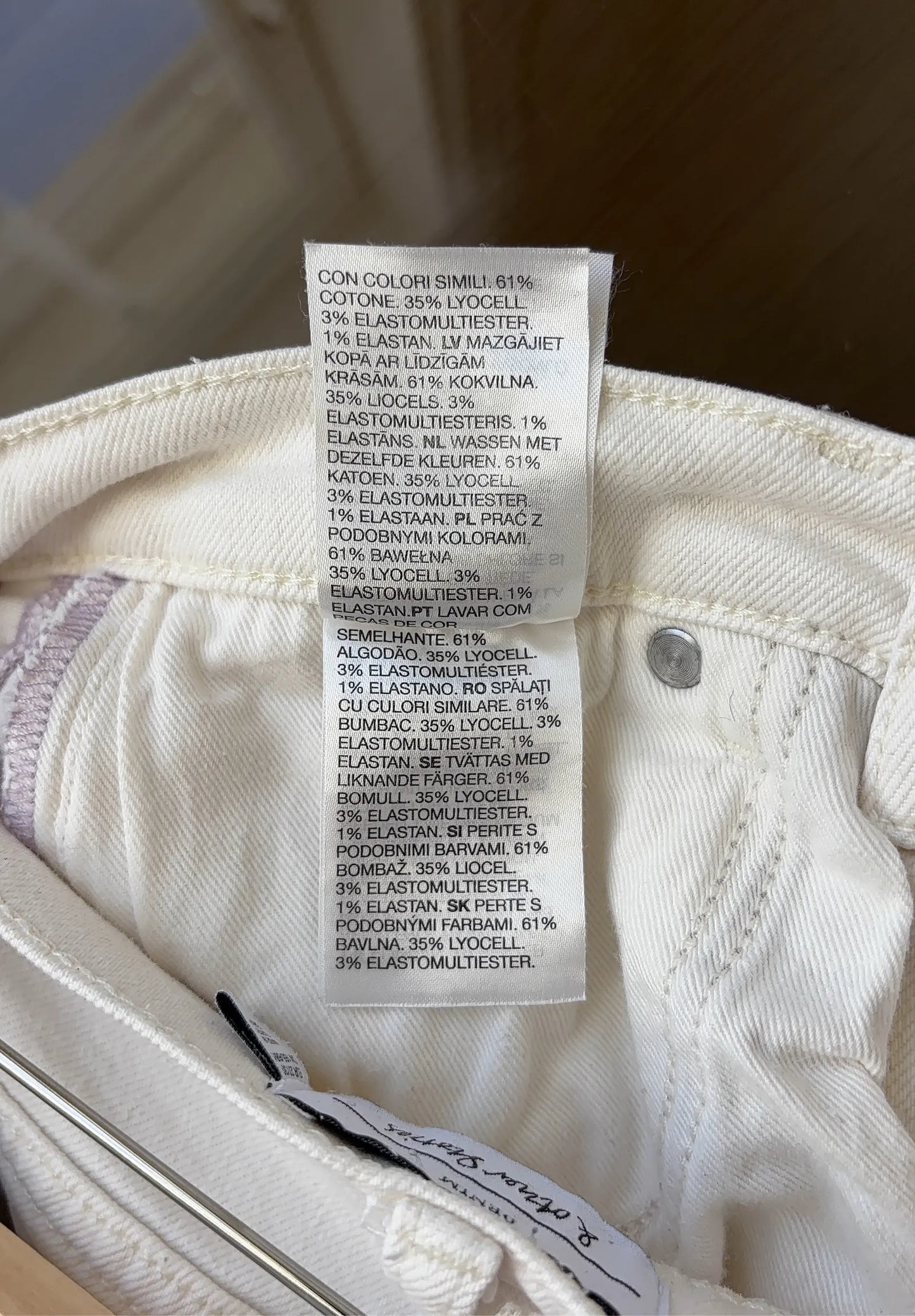& Other Stories Slim Cut-jeans