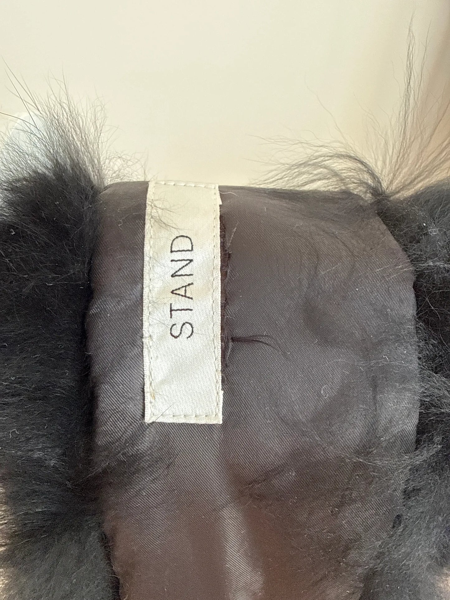Stand Studio-sjal