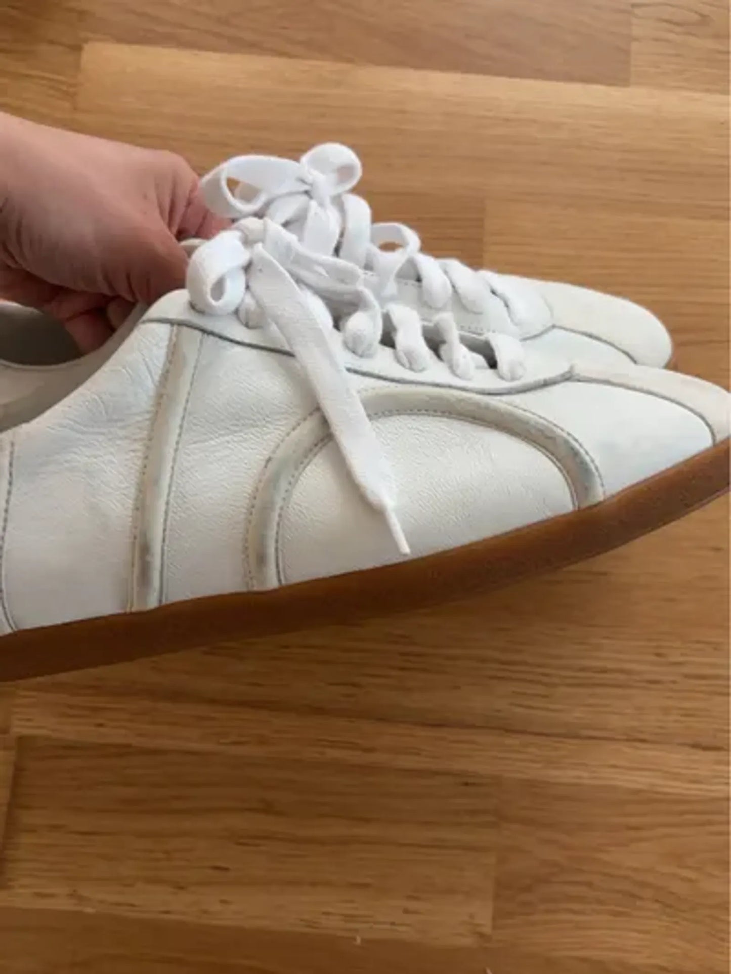 Toteme-skinnsneakers