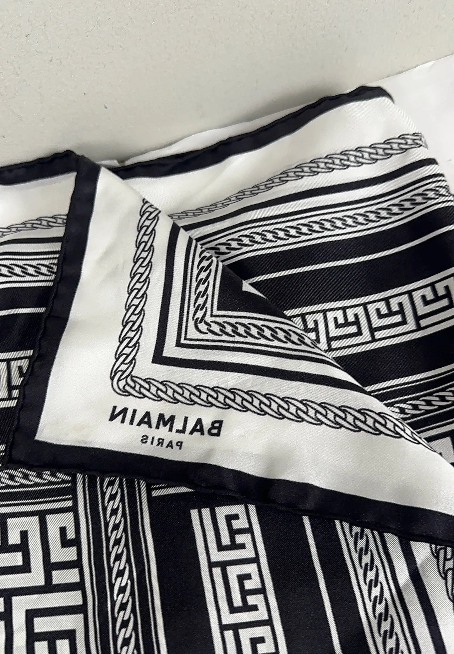 Balmain-sidensjal