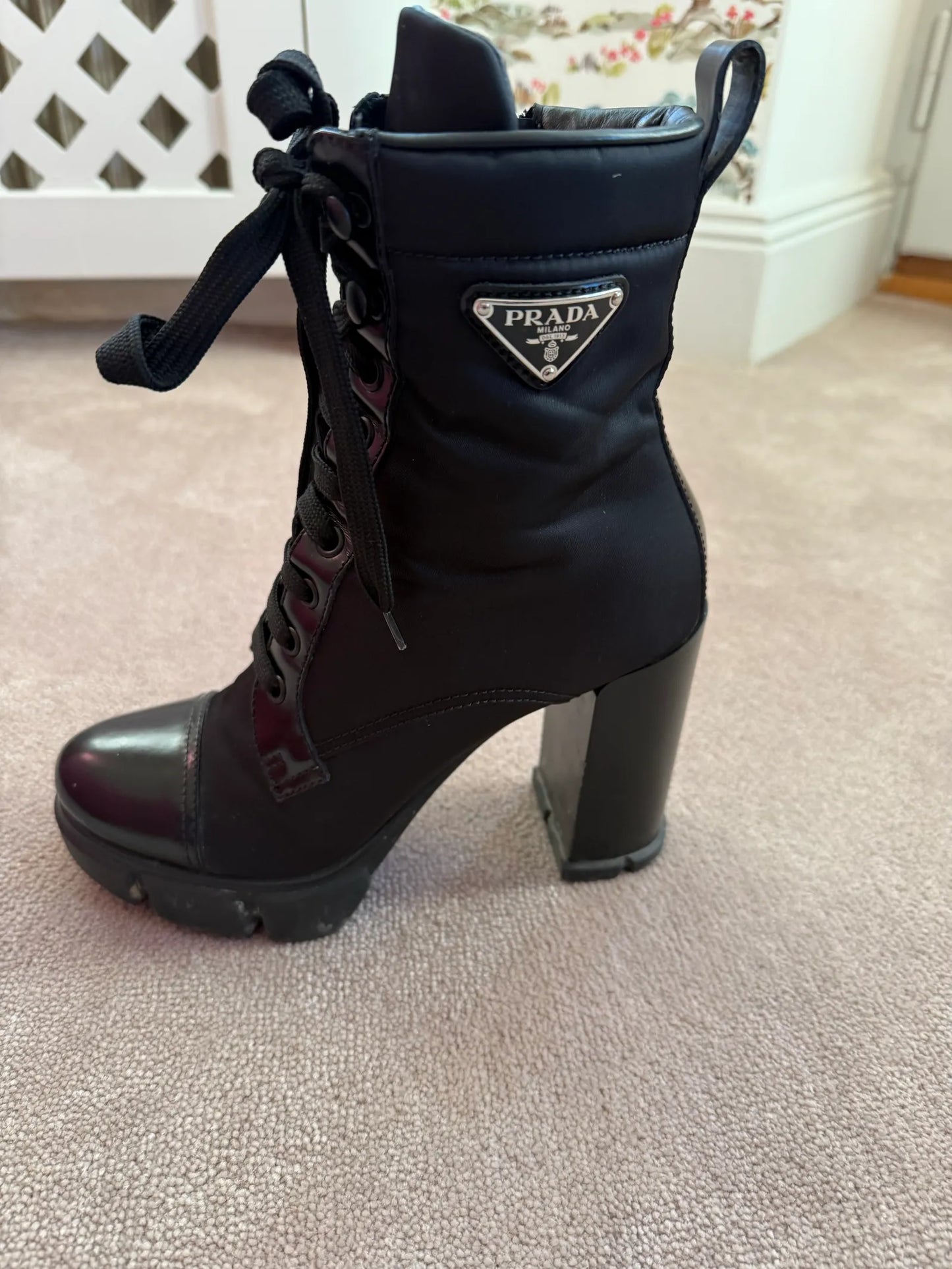 Prada Leather-trimmed Lace-up-kängor
