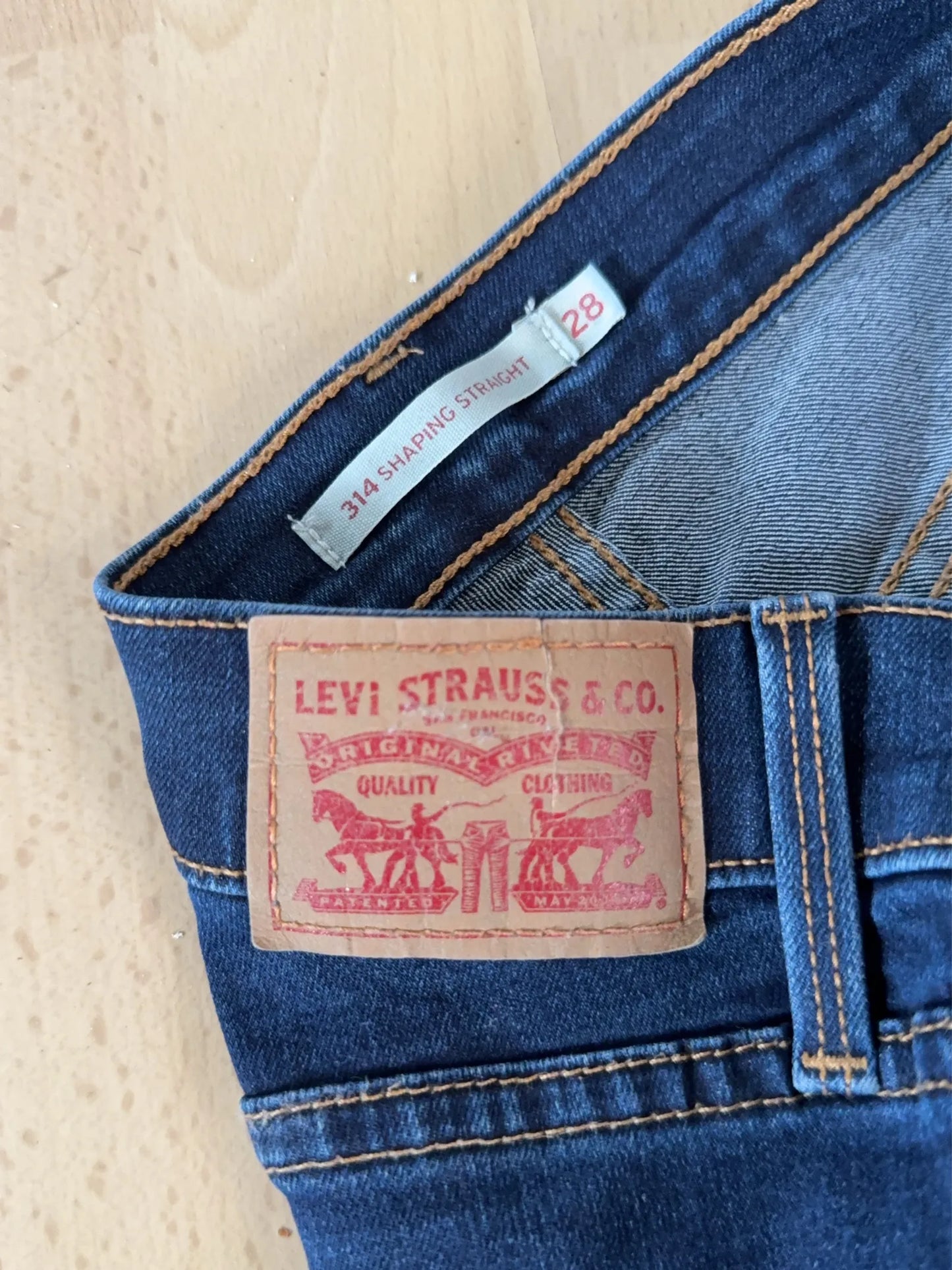 Levi's 314 Shaping Straight-jeans