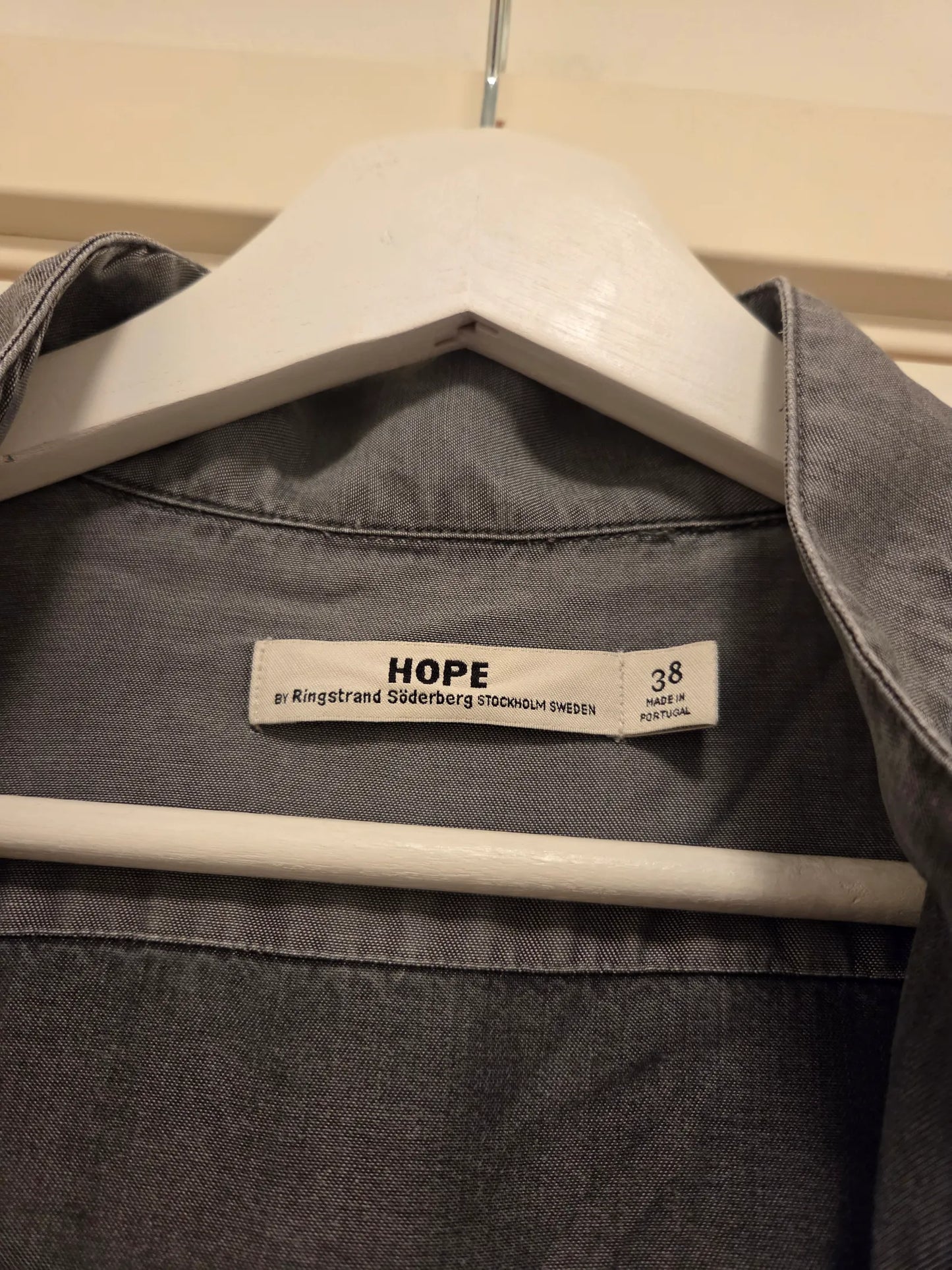 Hope-skjorta