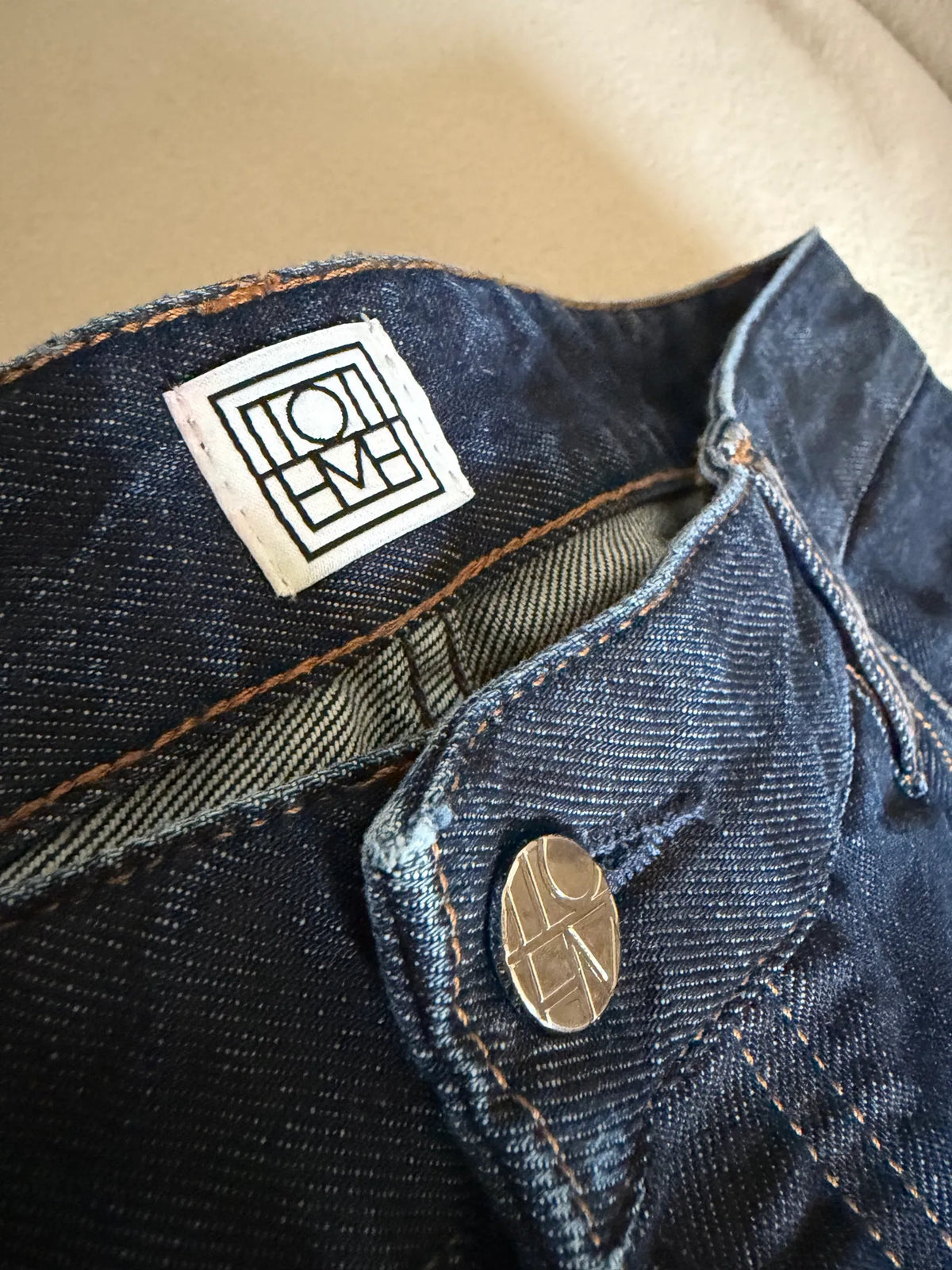 Toteme Straight Fit Denim-jeans NWOT