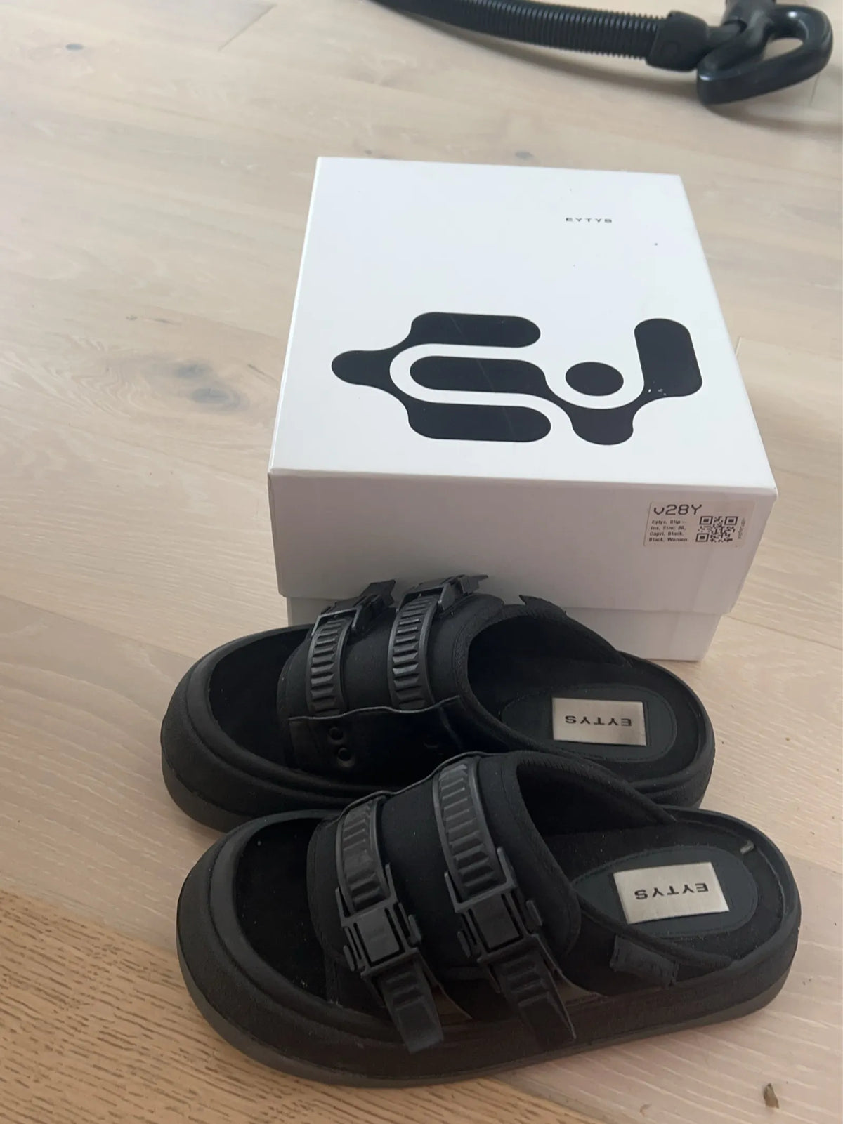 Eytys Capri Neoprene Black-sandaler