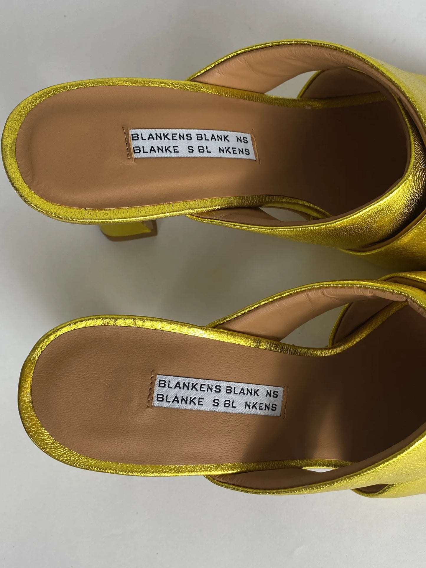 Blankens The Lily Chartreuse-skinnklackar NWT