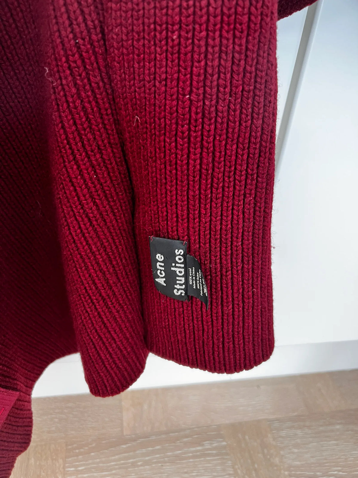 Acne Studios-ullhalsduk NWOT