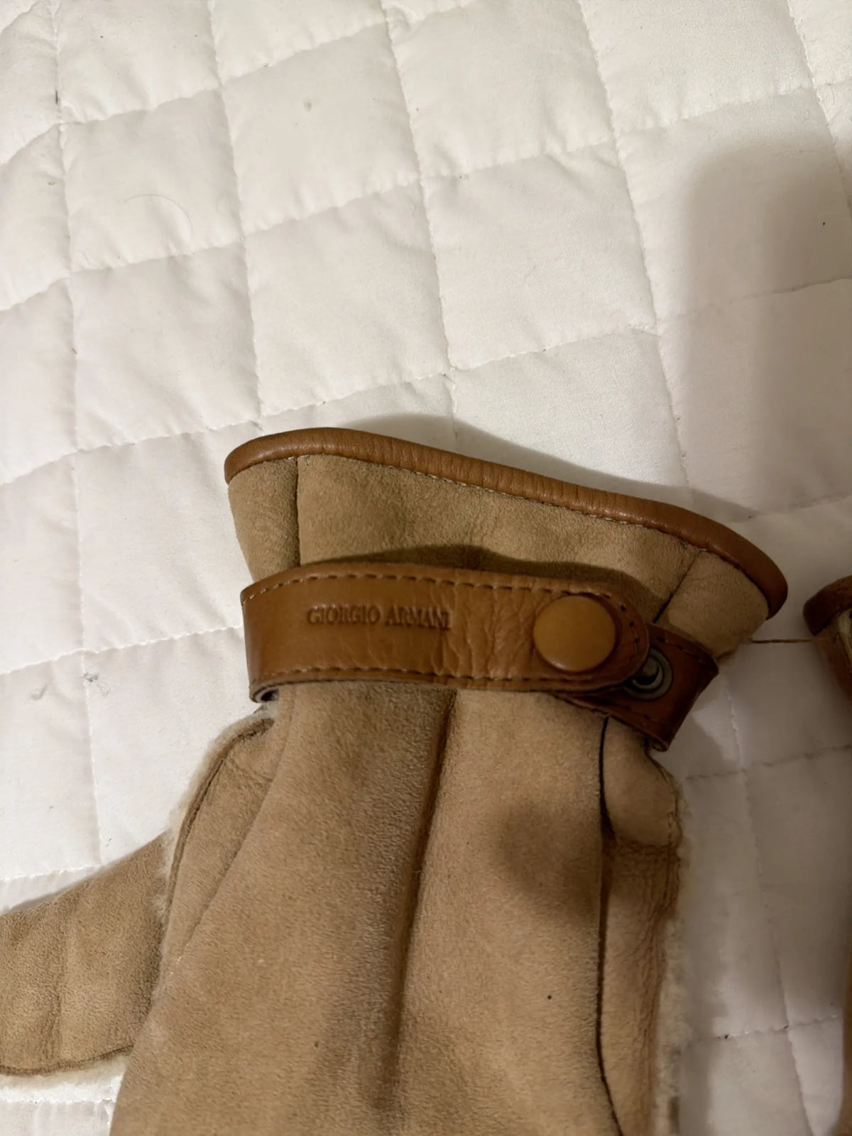 Armani-skinnvantar NWOT