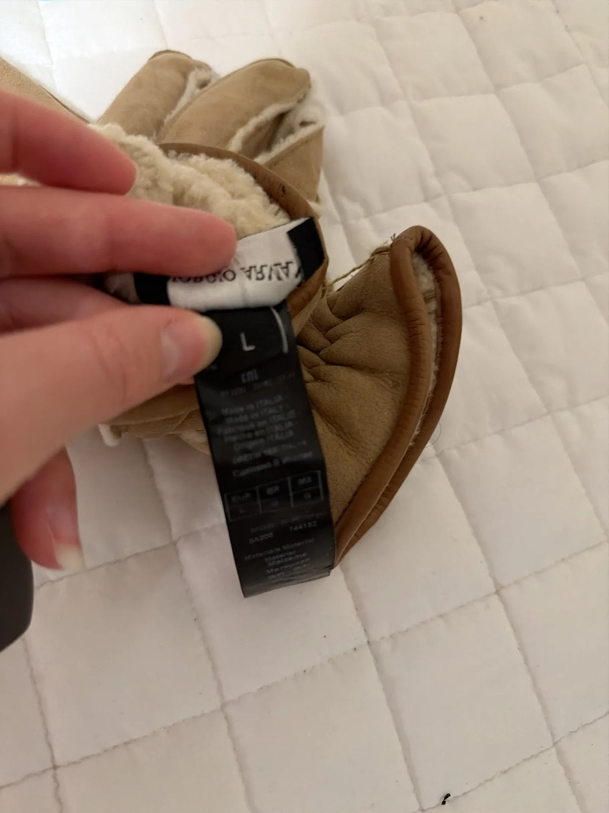 Armani-skinnvantar NWOT