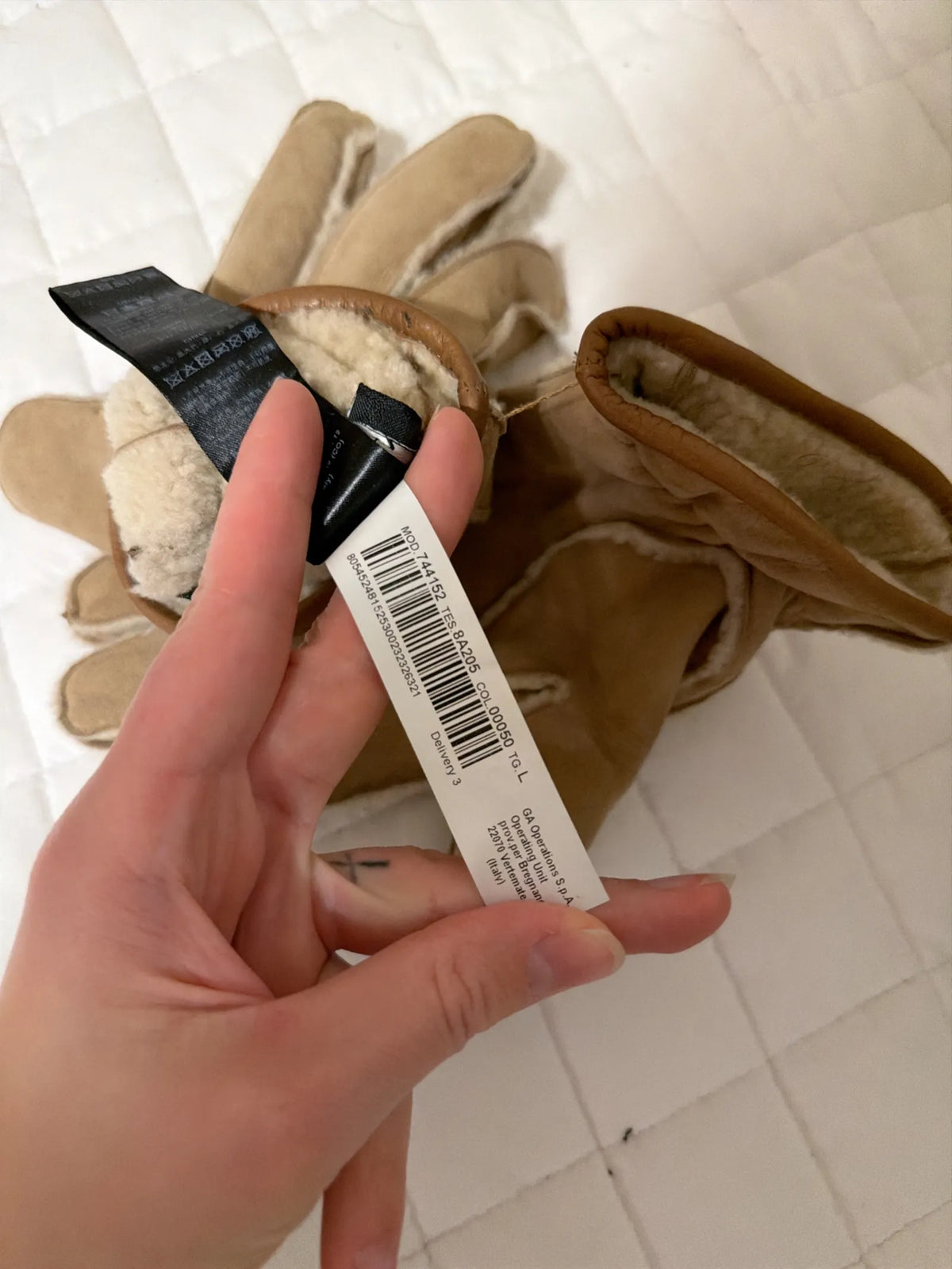 Armani-skinnvantar NWOT