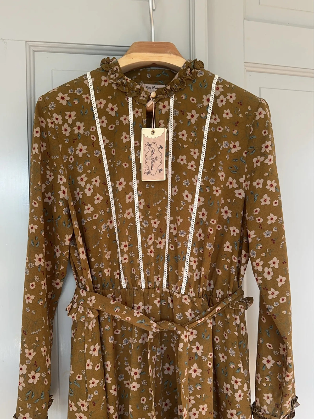 Miss Patina London-klänning NWT
