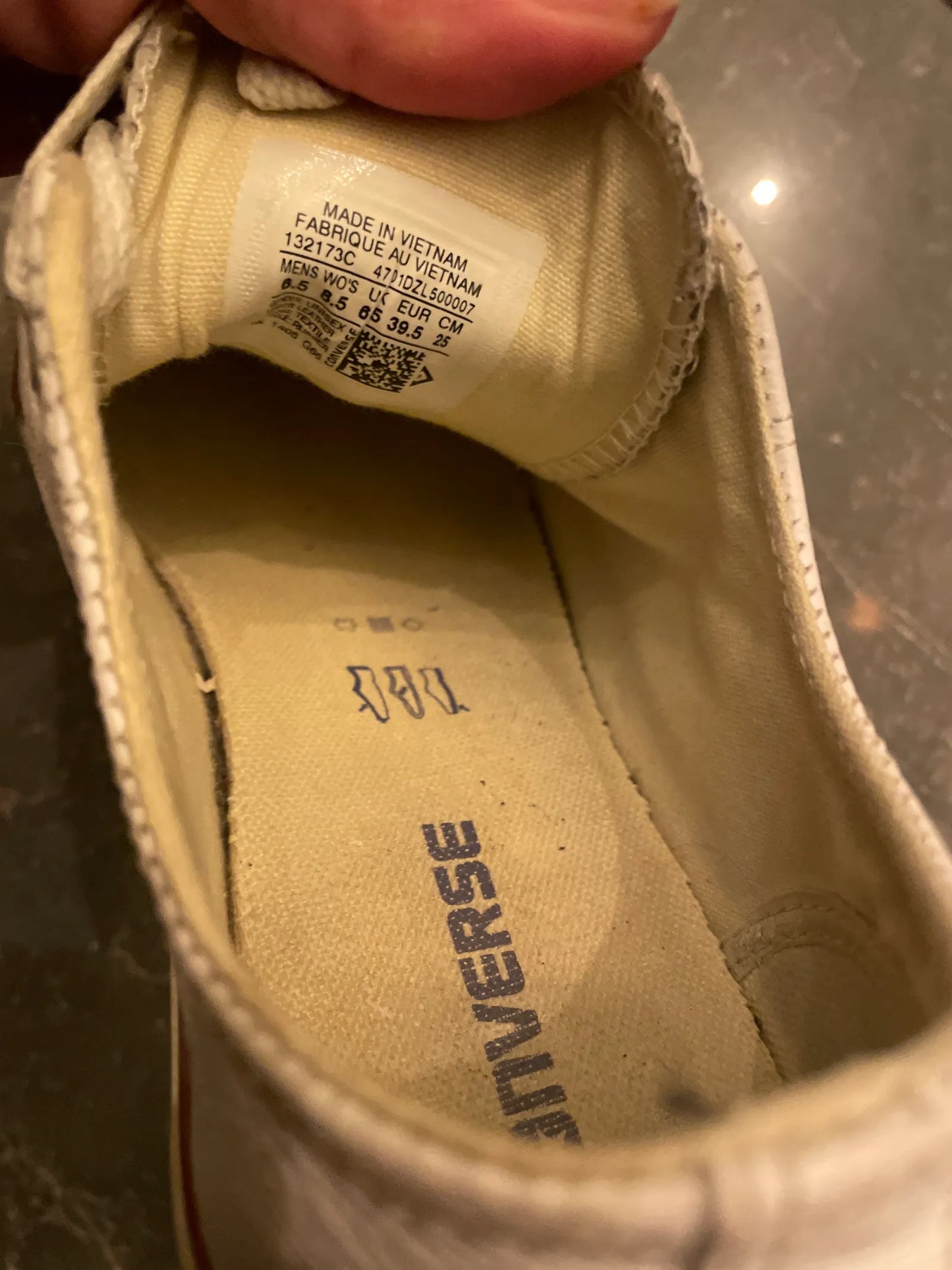 Converse-skinnsneakers
