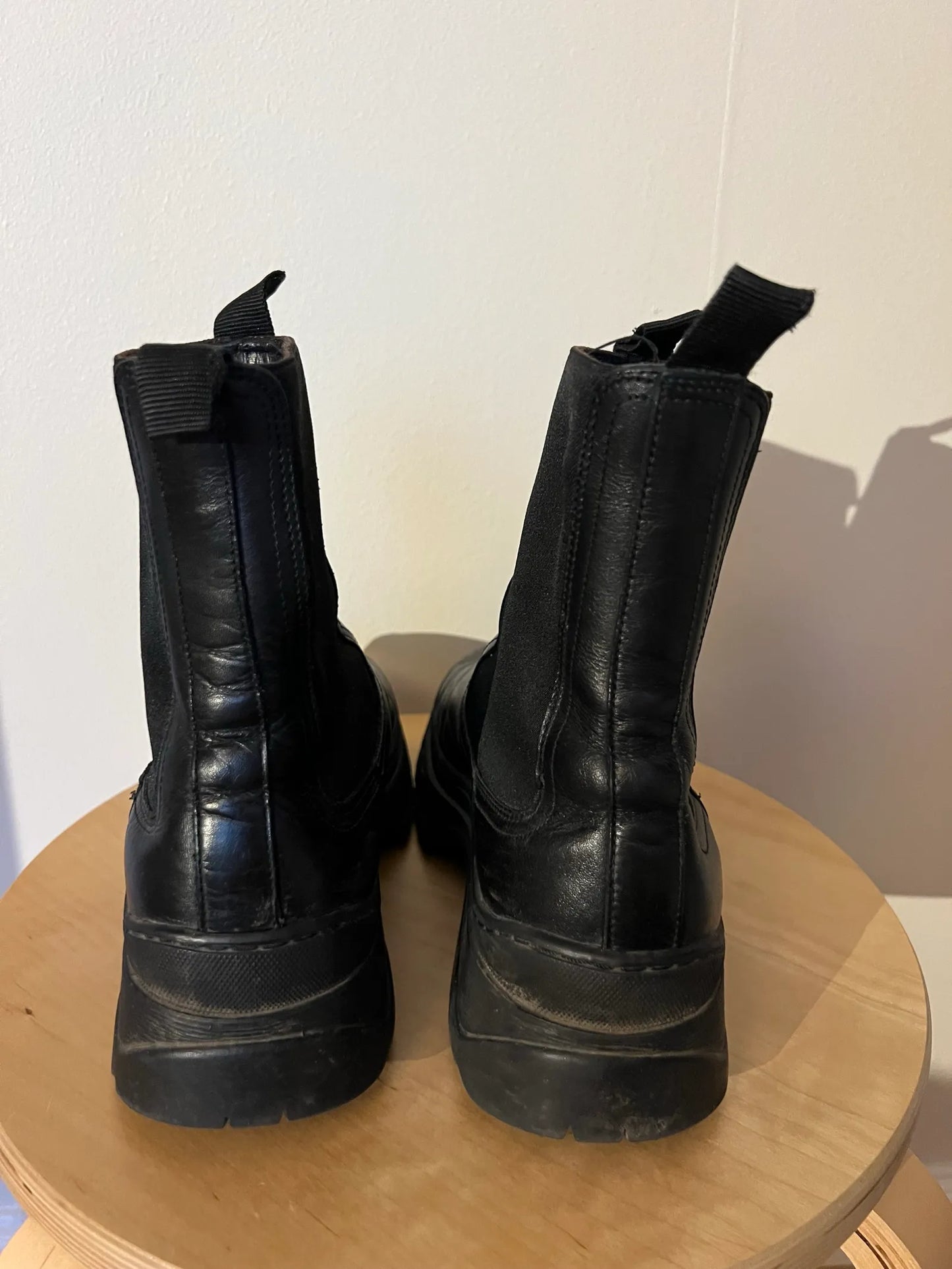 Arket-skinnboots