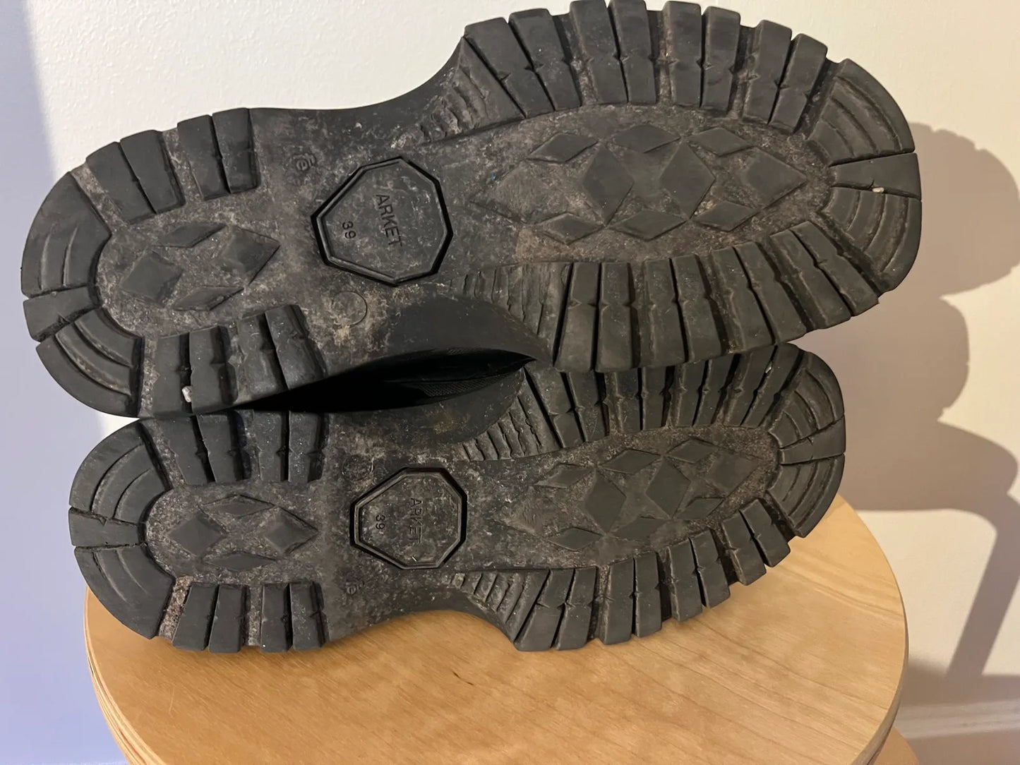 Arket-skinnboots