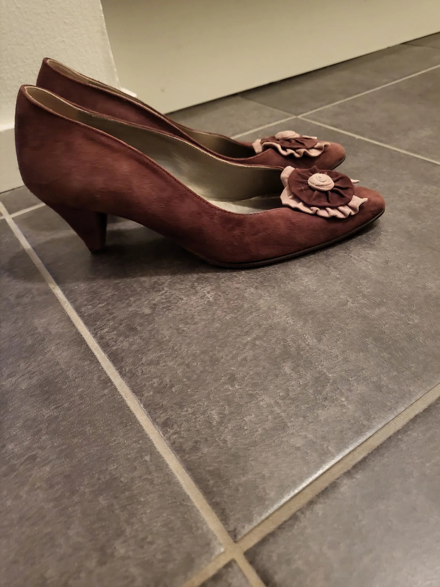 Ganni Janet Suede-skinnklackar