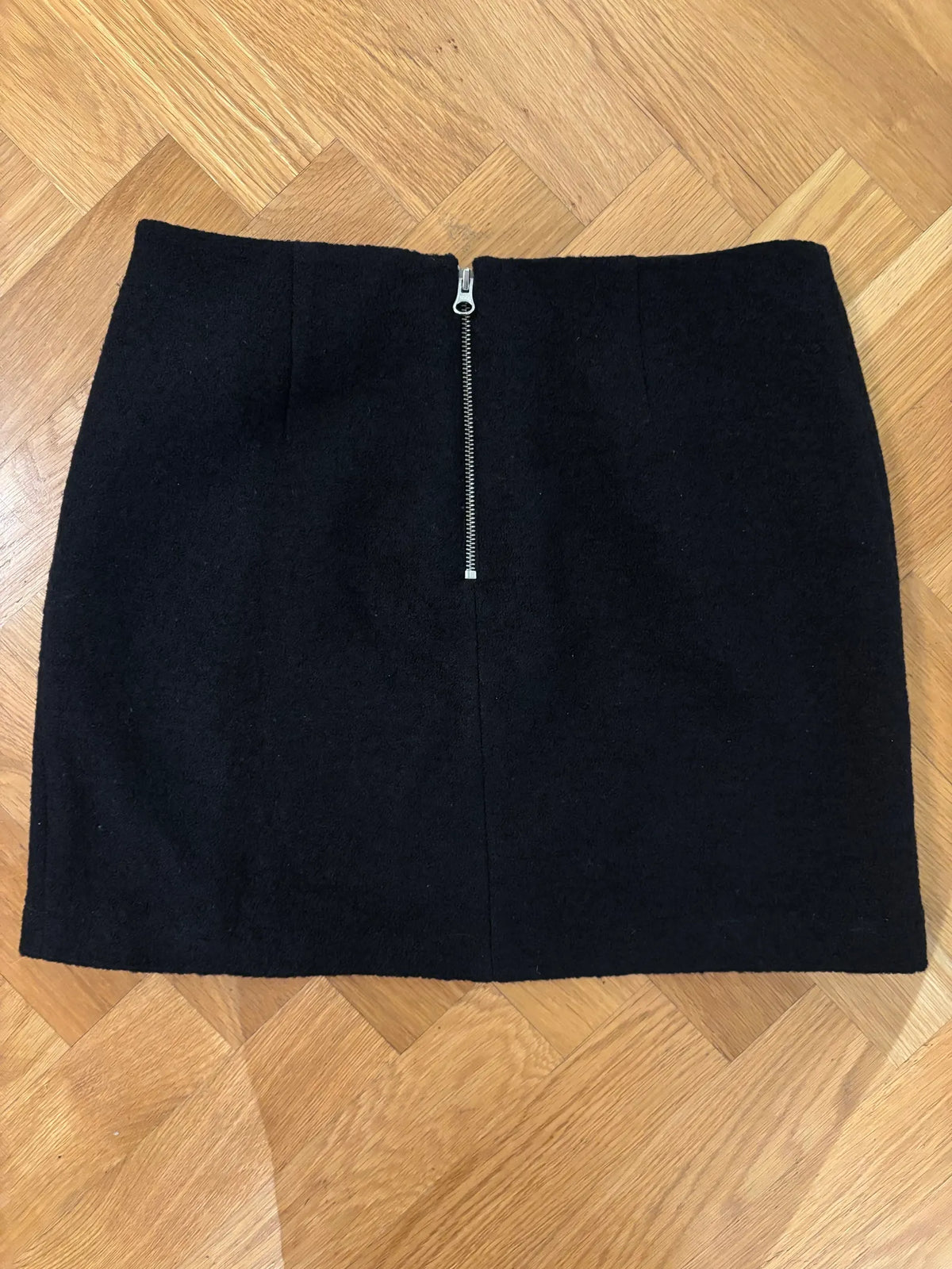 Boomerang Skirt
