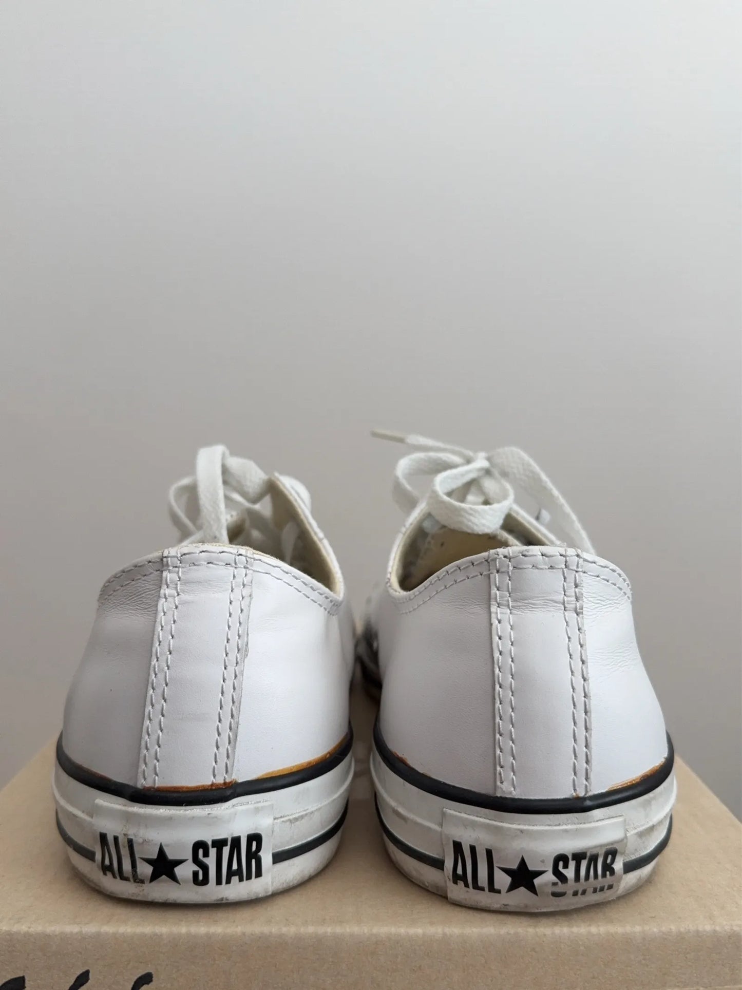 Converse-skinnsneakers