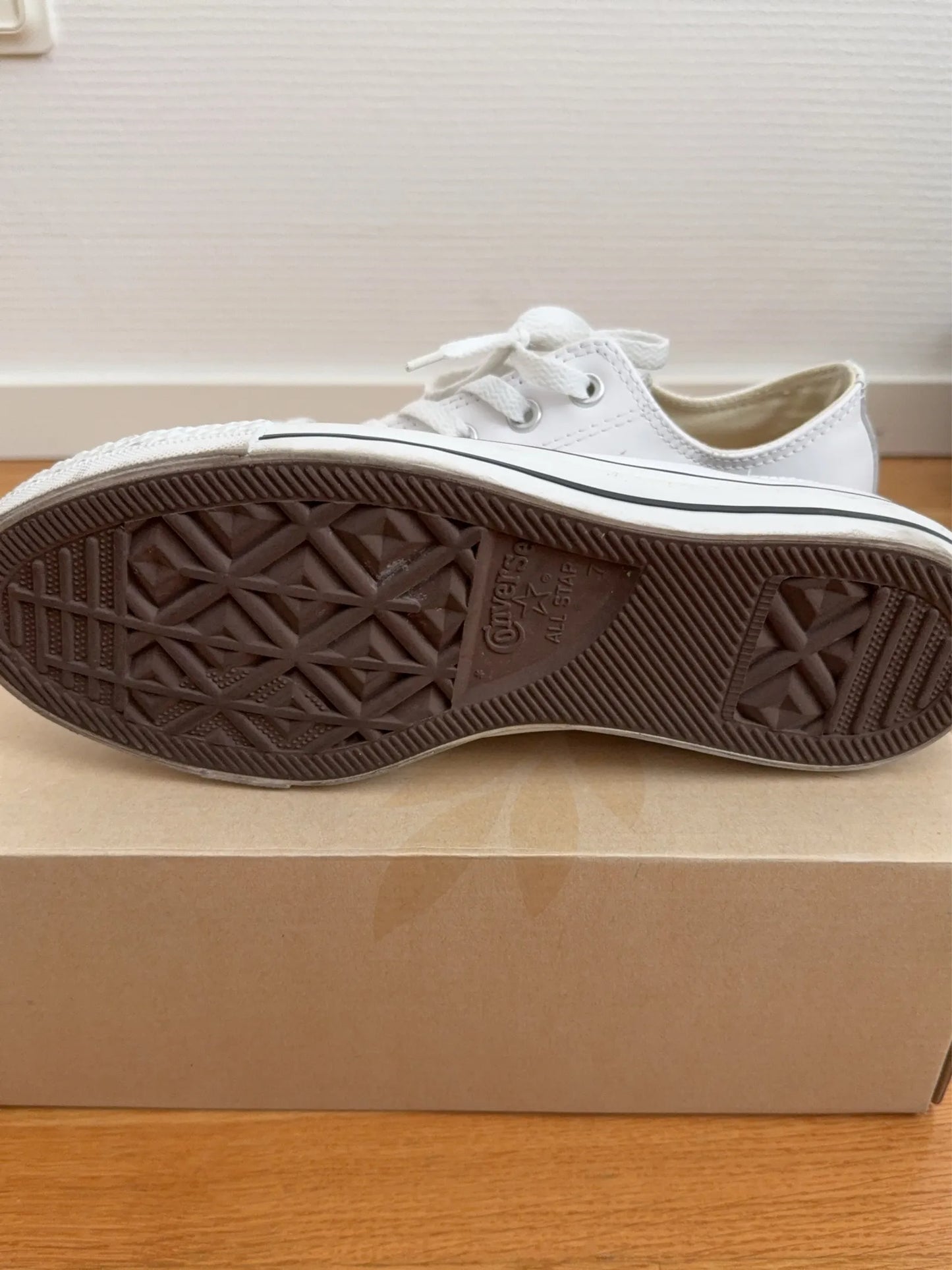 Converse-skinnsneakers