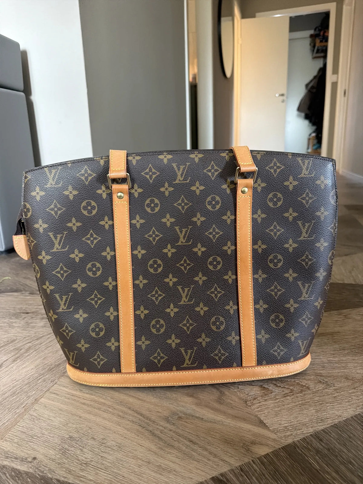 Louis Vuitton Shoulder bag