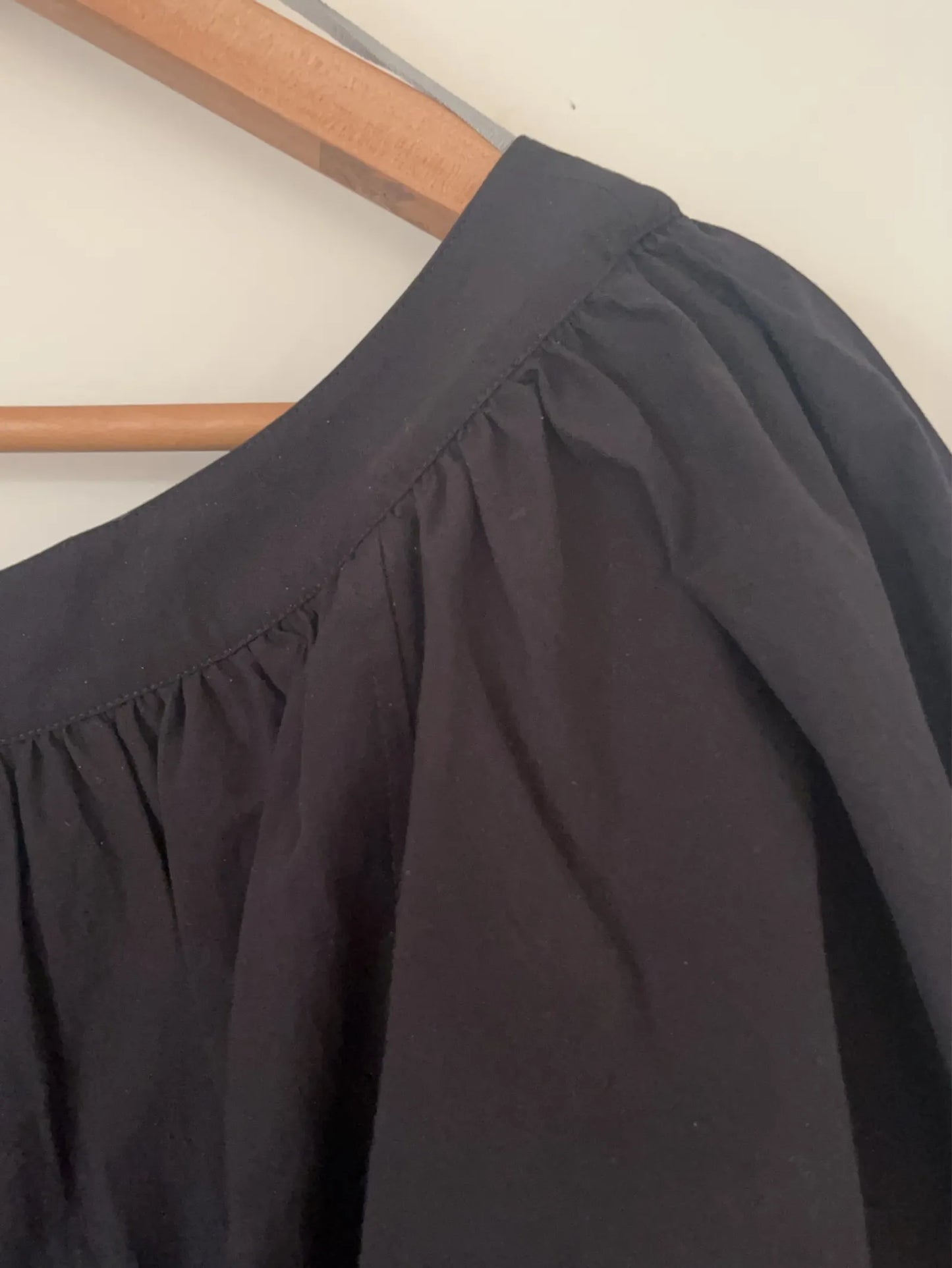 Arket-blus