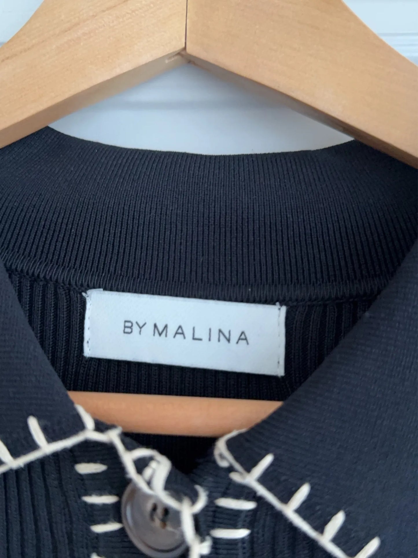 By Malina Set