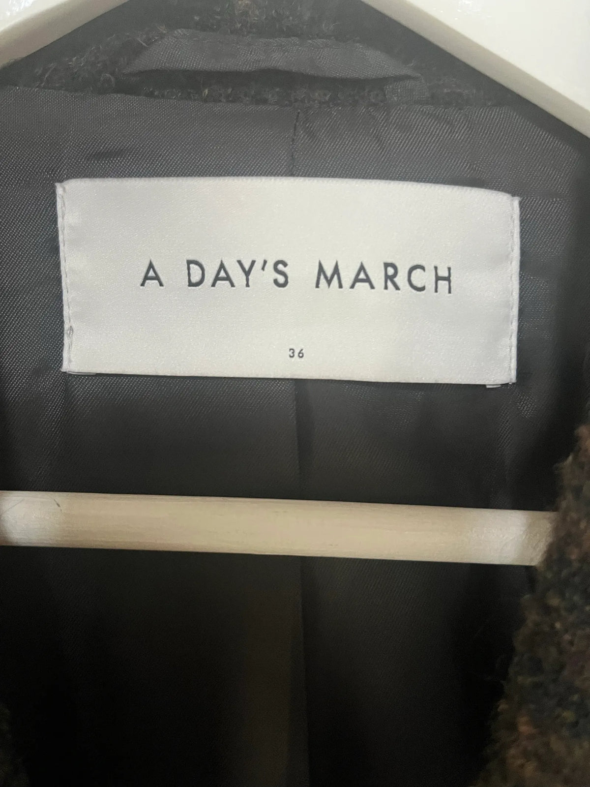 A Day's March Kensington-ullkavaj NWOT