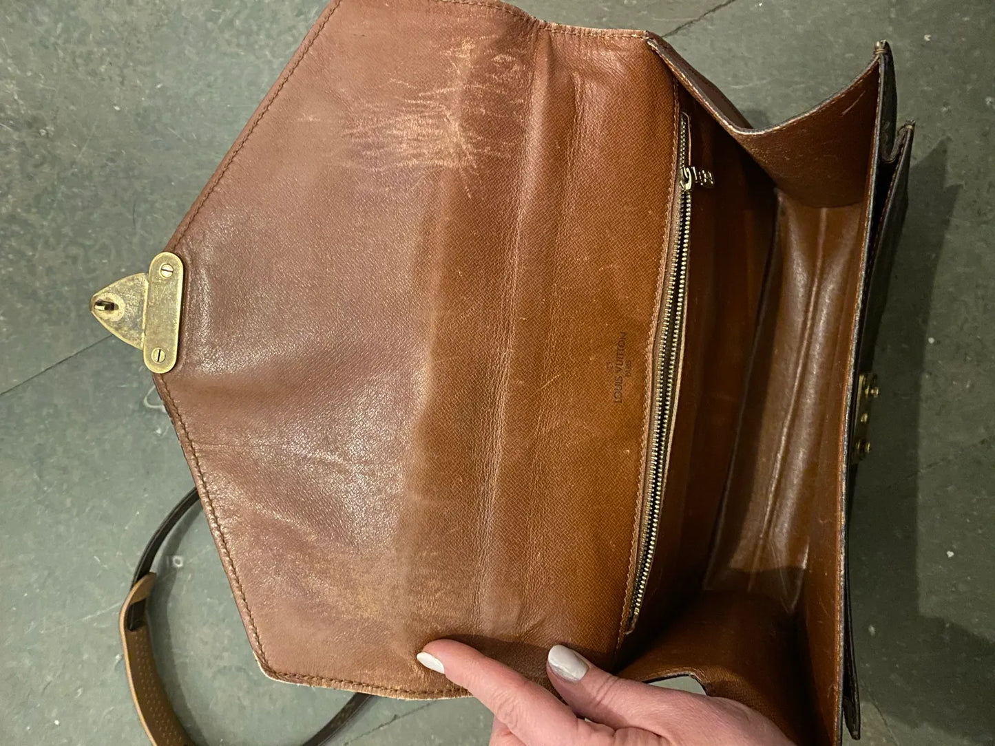 Louis Vuitton Shoulder bag