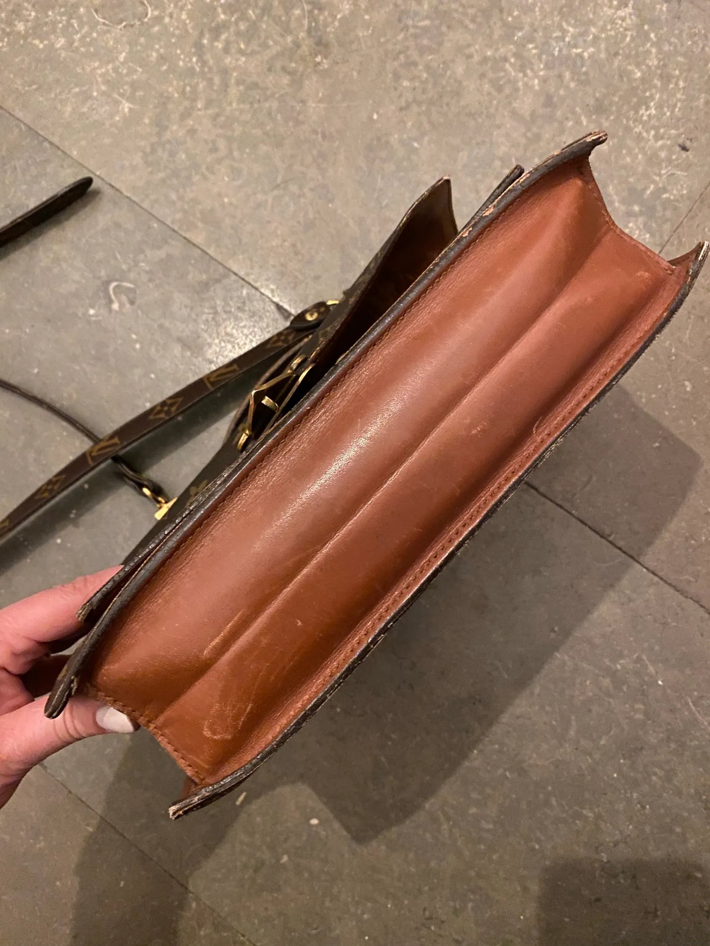 Louis Vuitton Shoulder bag