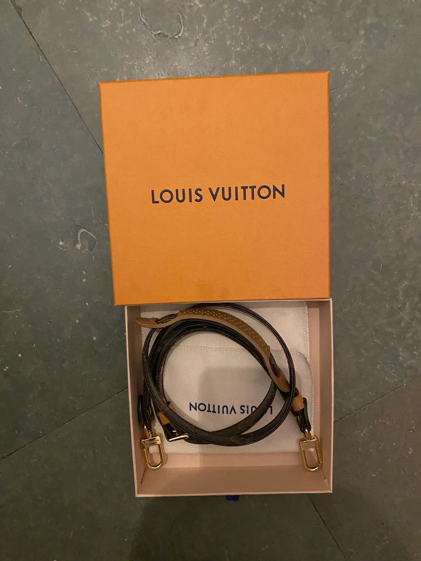 Louis Vuitton Shoulder bag