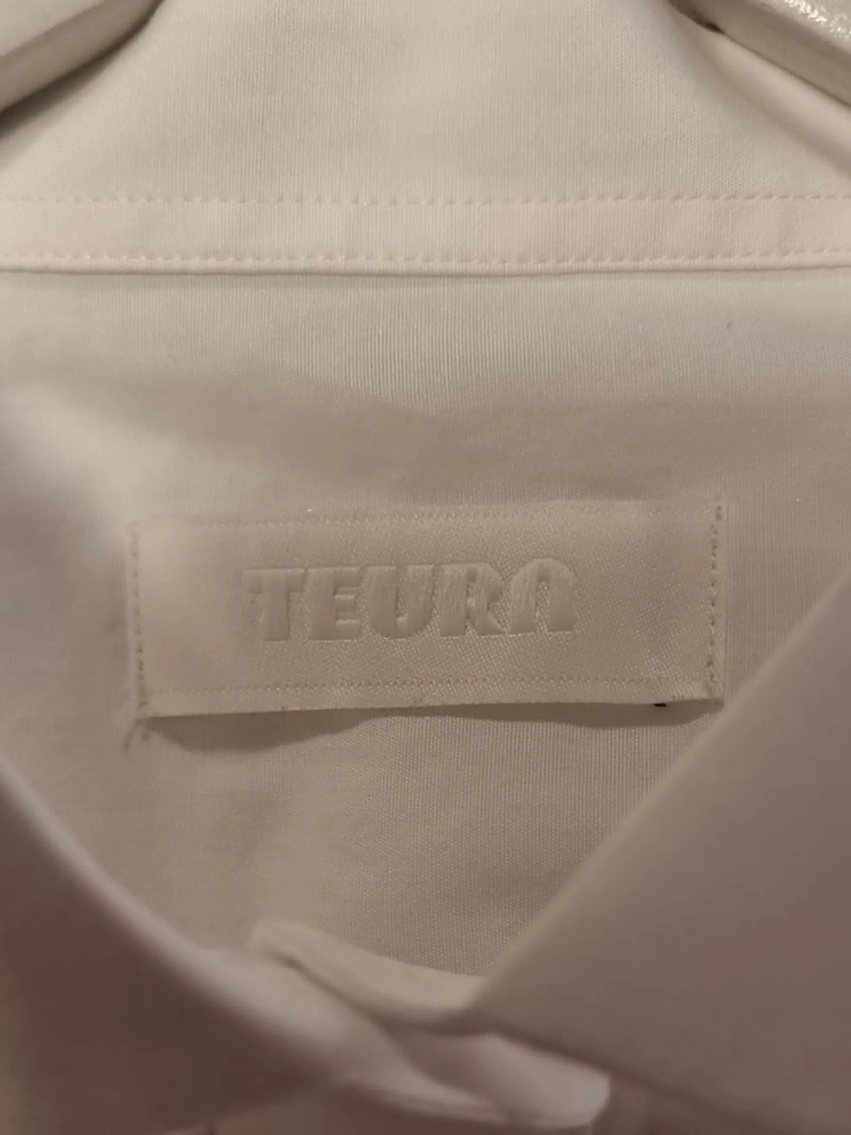 Teurn Studios-skjorta
