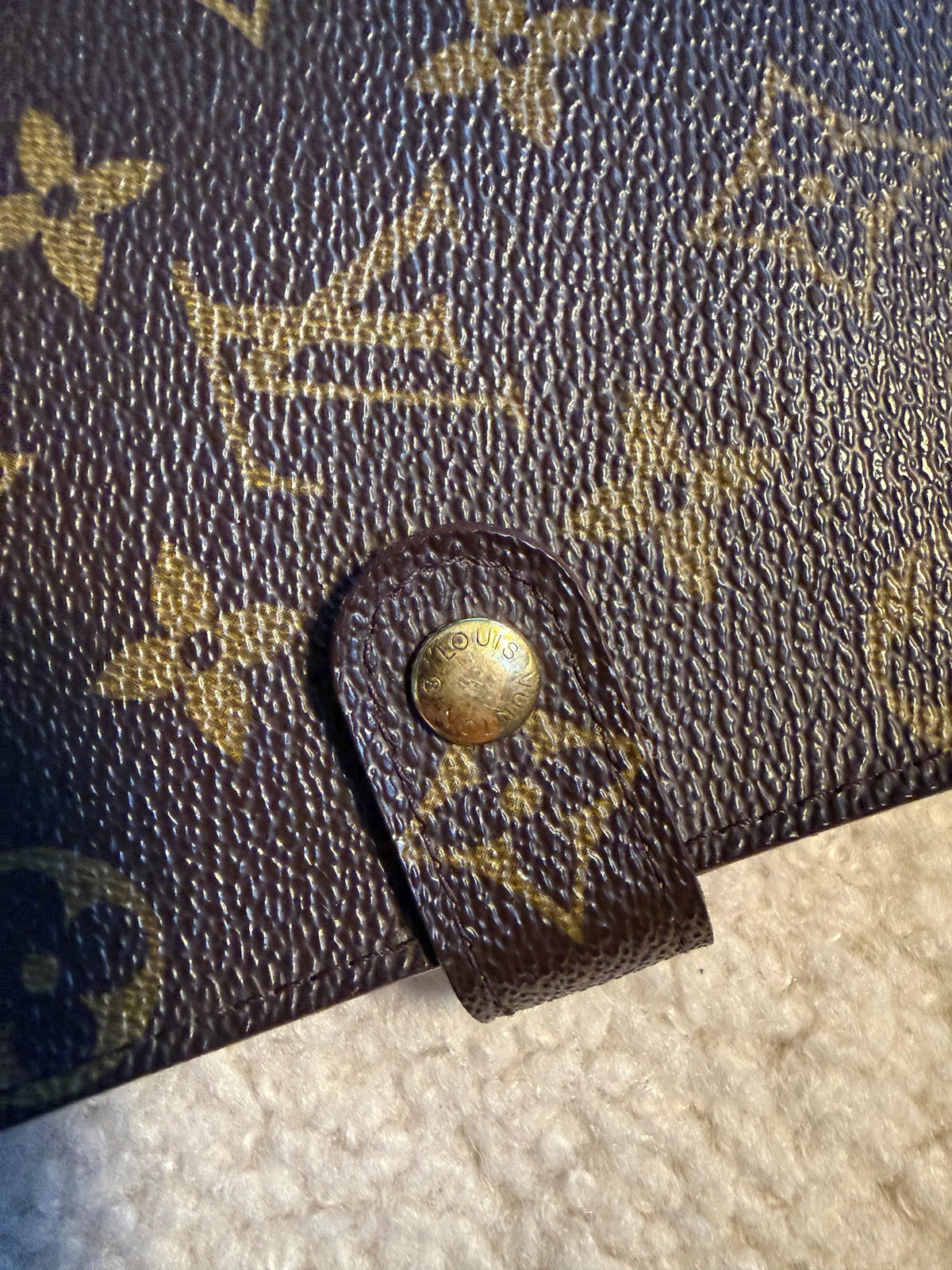 Louis Vuitton Small Agenda Cover Wallet