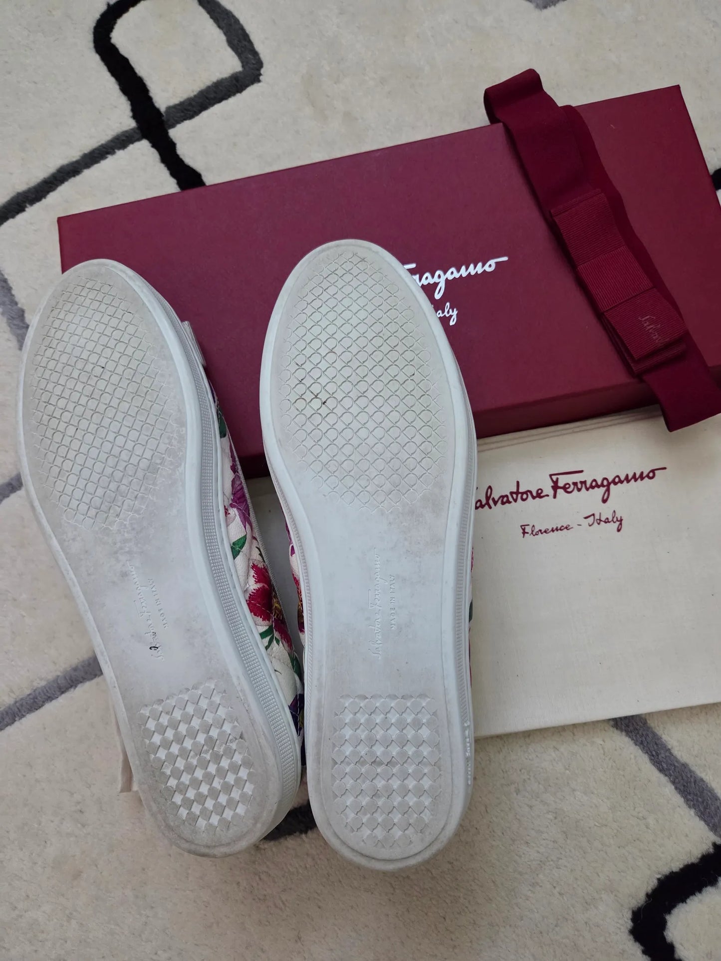 Salvatore Ferragamo Capra Bann Ballet flats