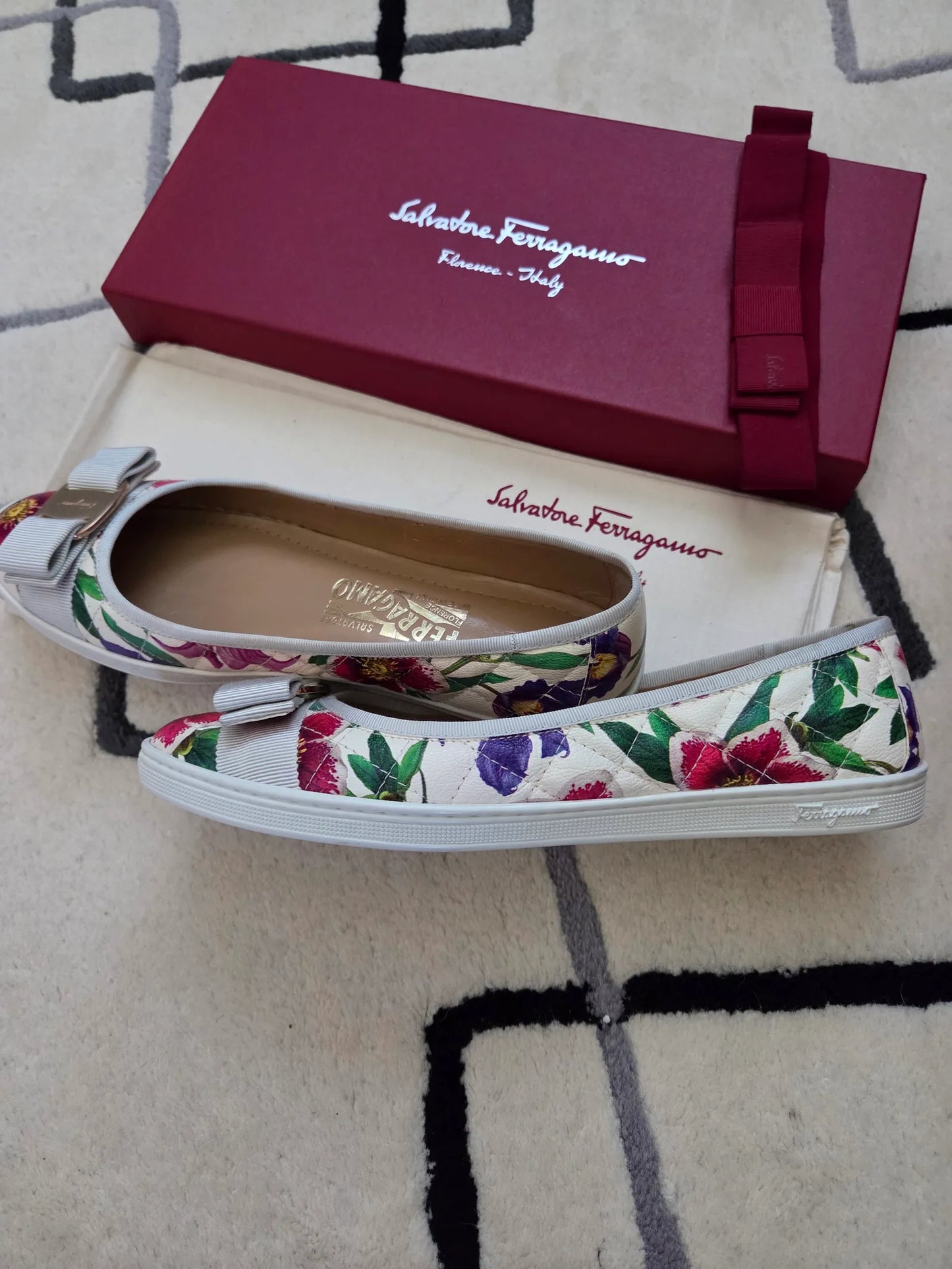 Salvatore Ferragamo Capra Bann Ballet flats