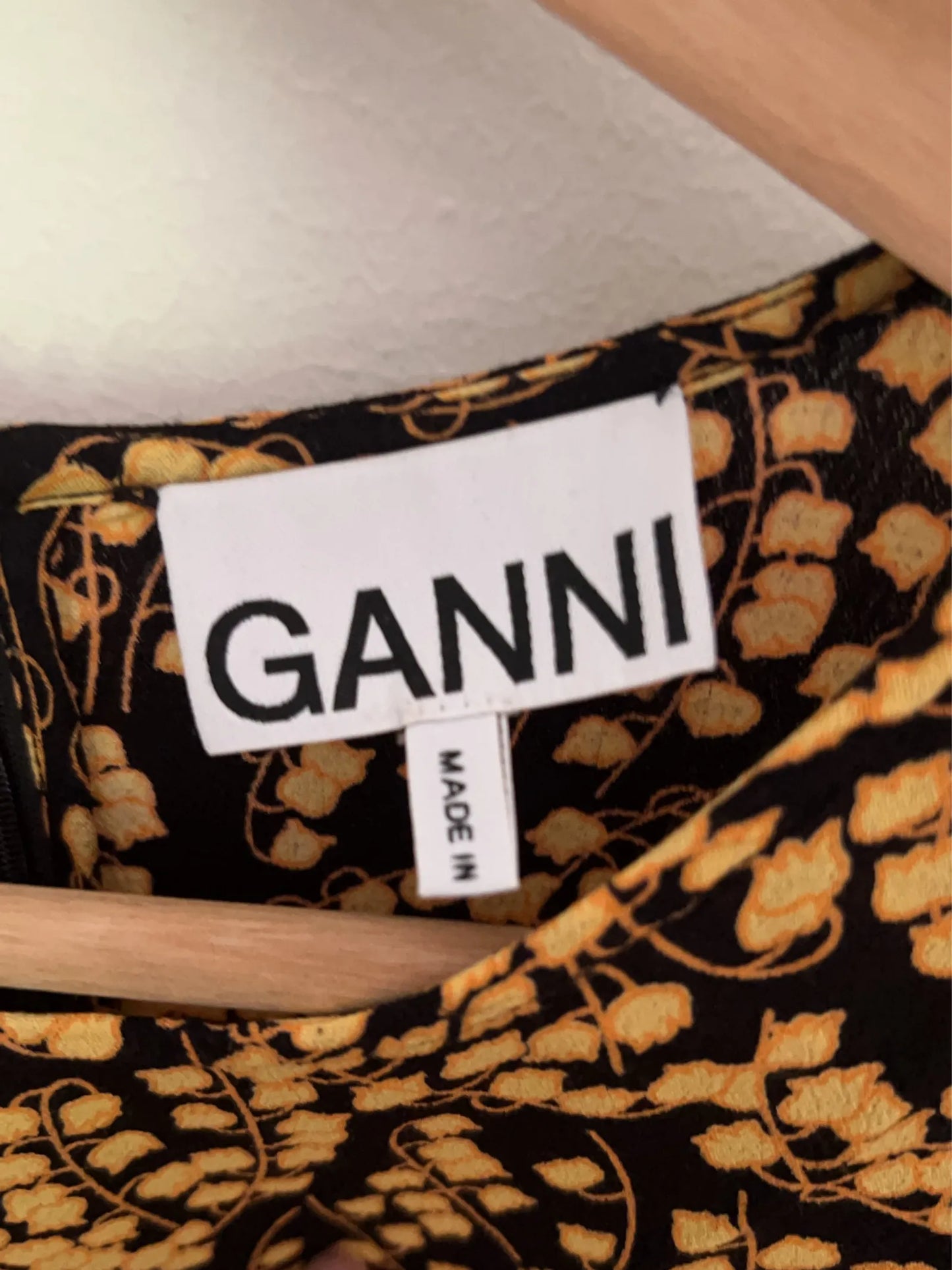 Ganni Ala-blus