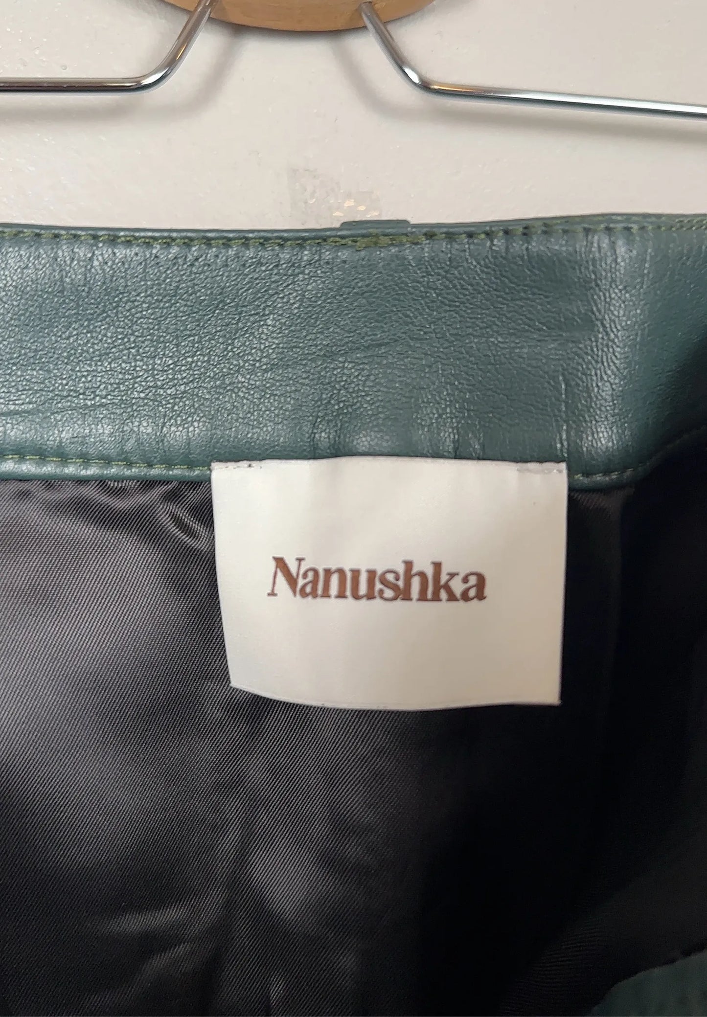 Nanushka-kjol