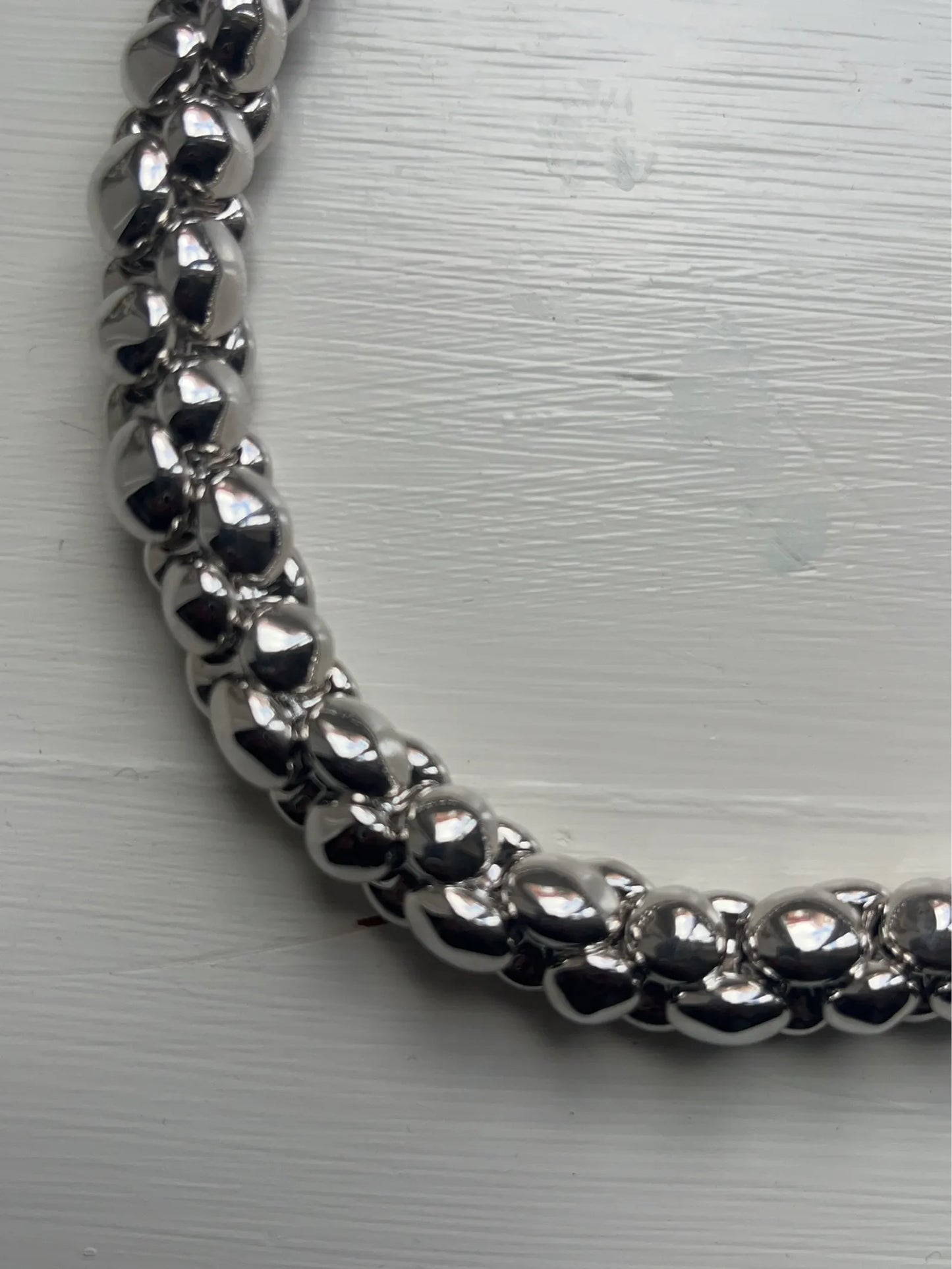 Toteme-halsband NWOT