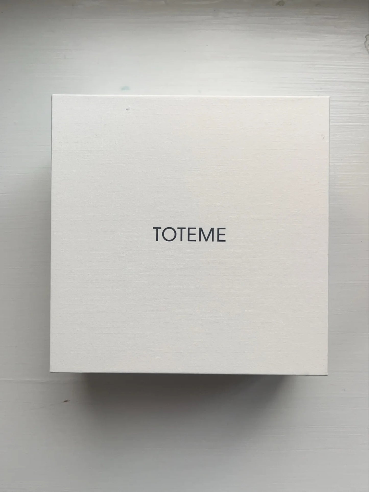 Toteme-halsband NWOT