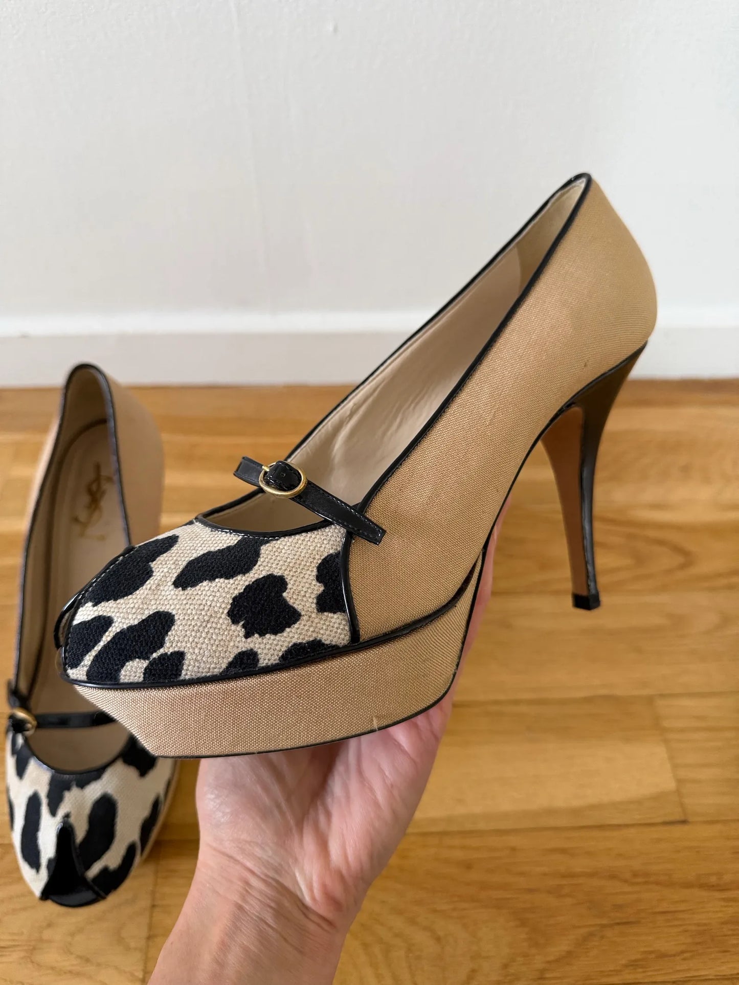 Yves Saint Laurent Heels