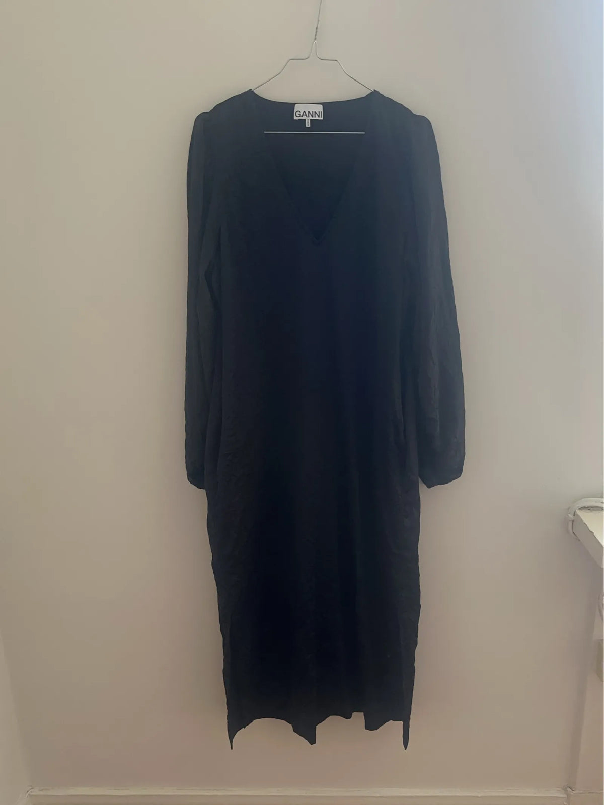 Ganni Svart Crinklad Kvalitet Dress