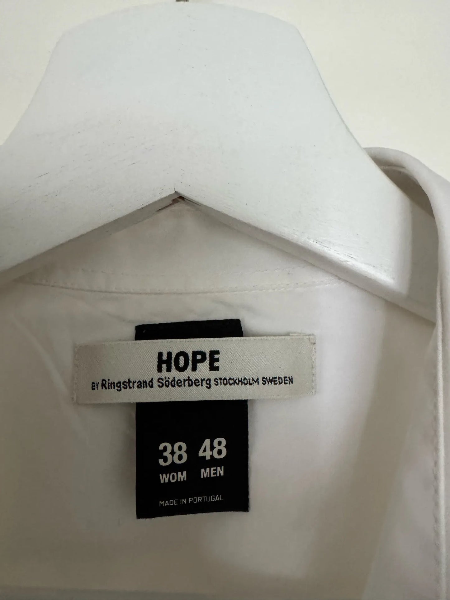 Hope-skjorta