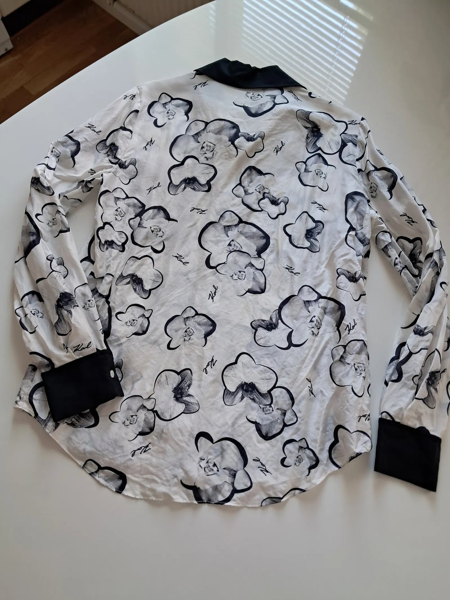 Karl Lagerfeld-sidenblus