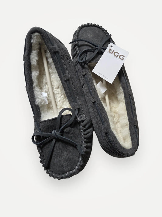 UGG-loafers NWT