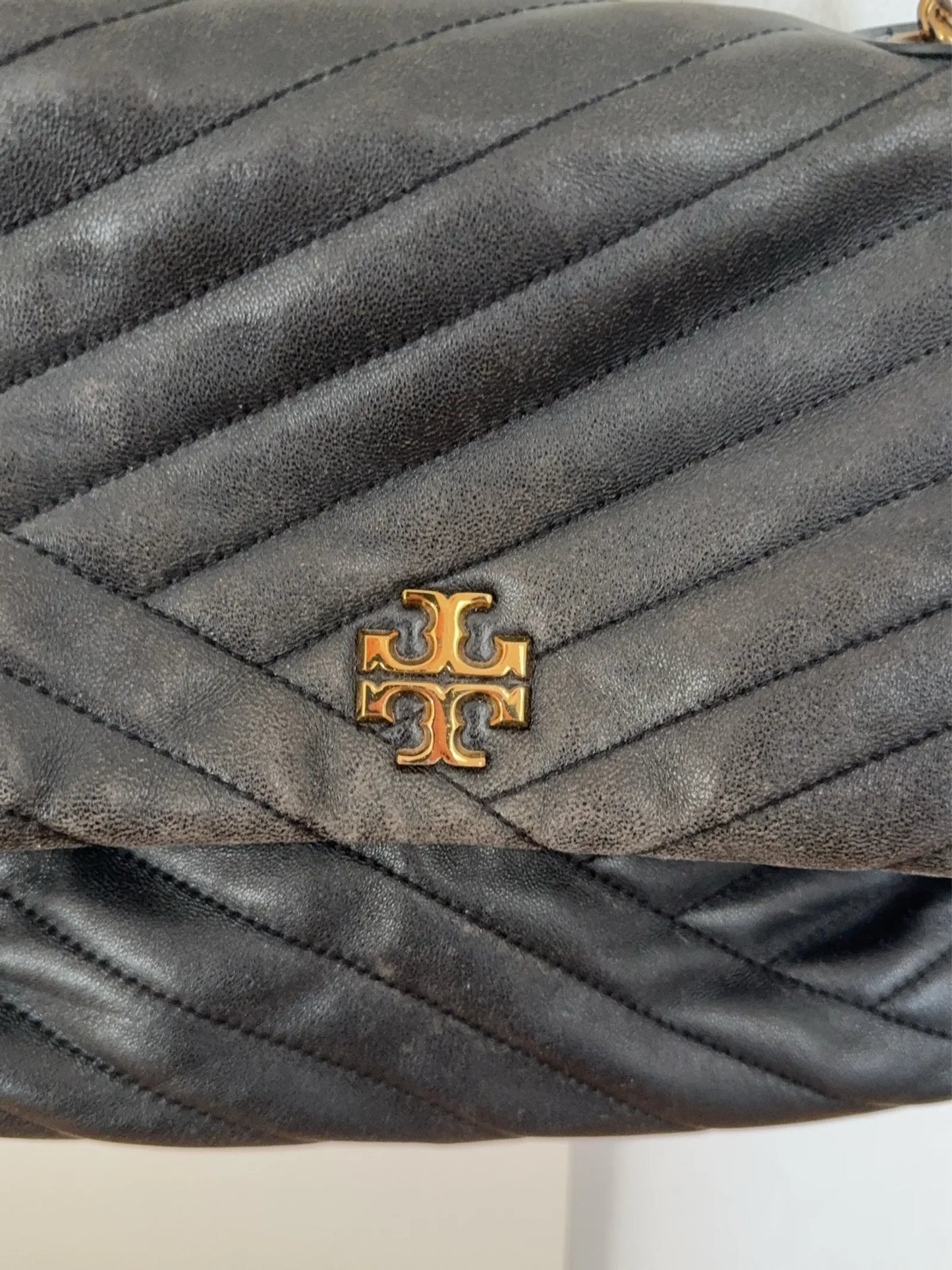Tory Burch-skinnaxelremsväska