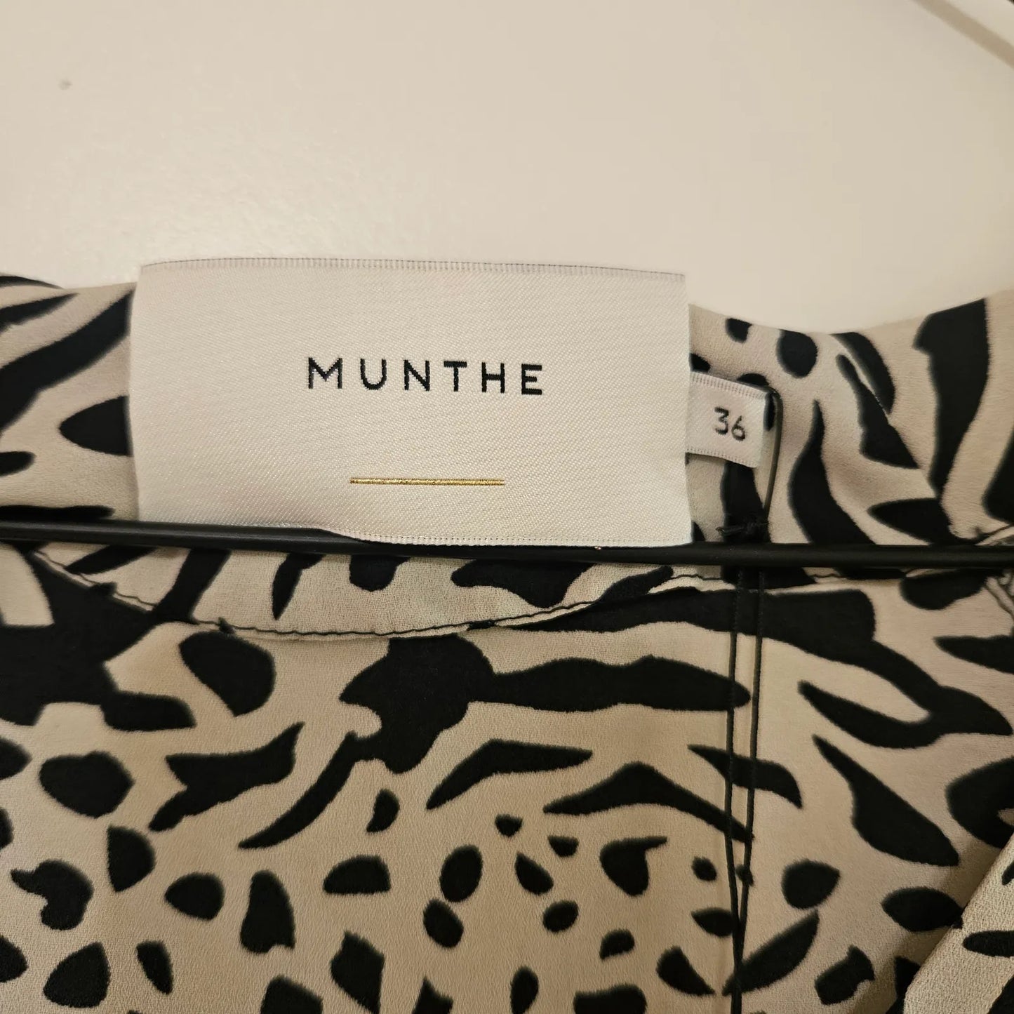 MUNTHE Eagle-klänning NWT