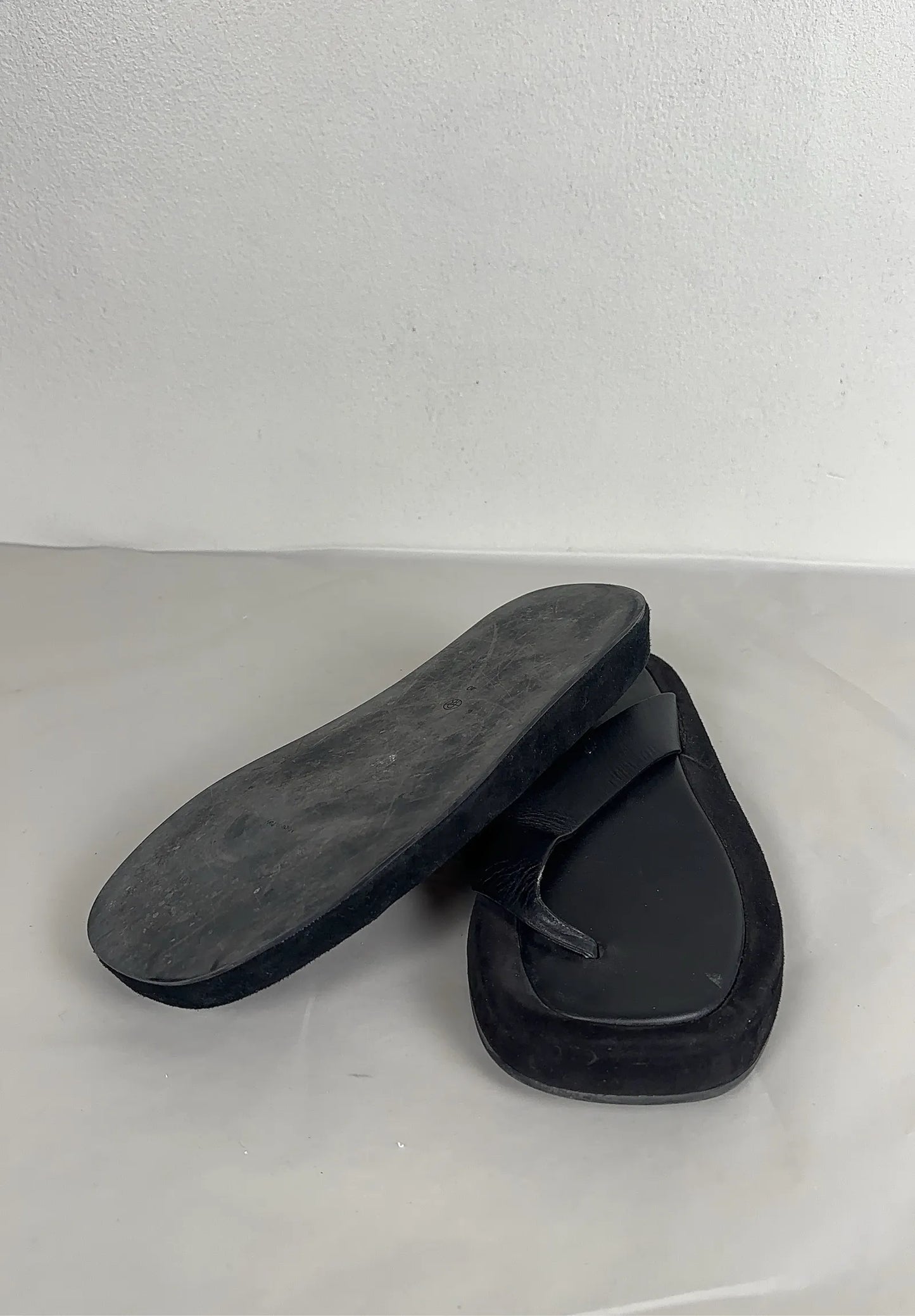 The Row Ginza-skinnflip-flops